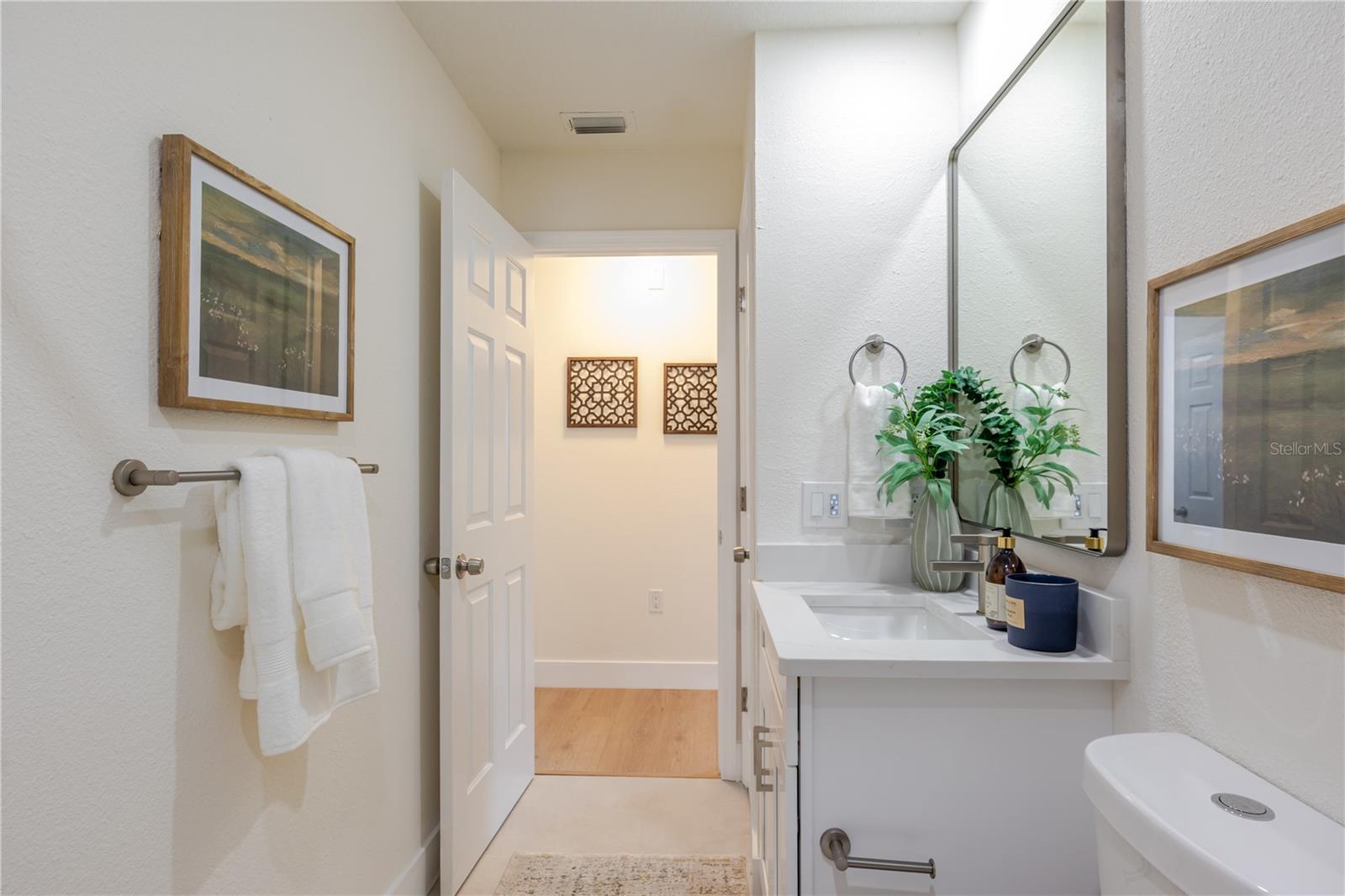 Listing photo id 31 for 10208 Thicket Point Way