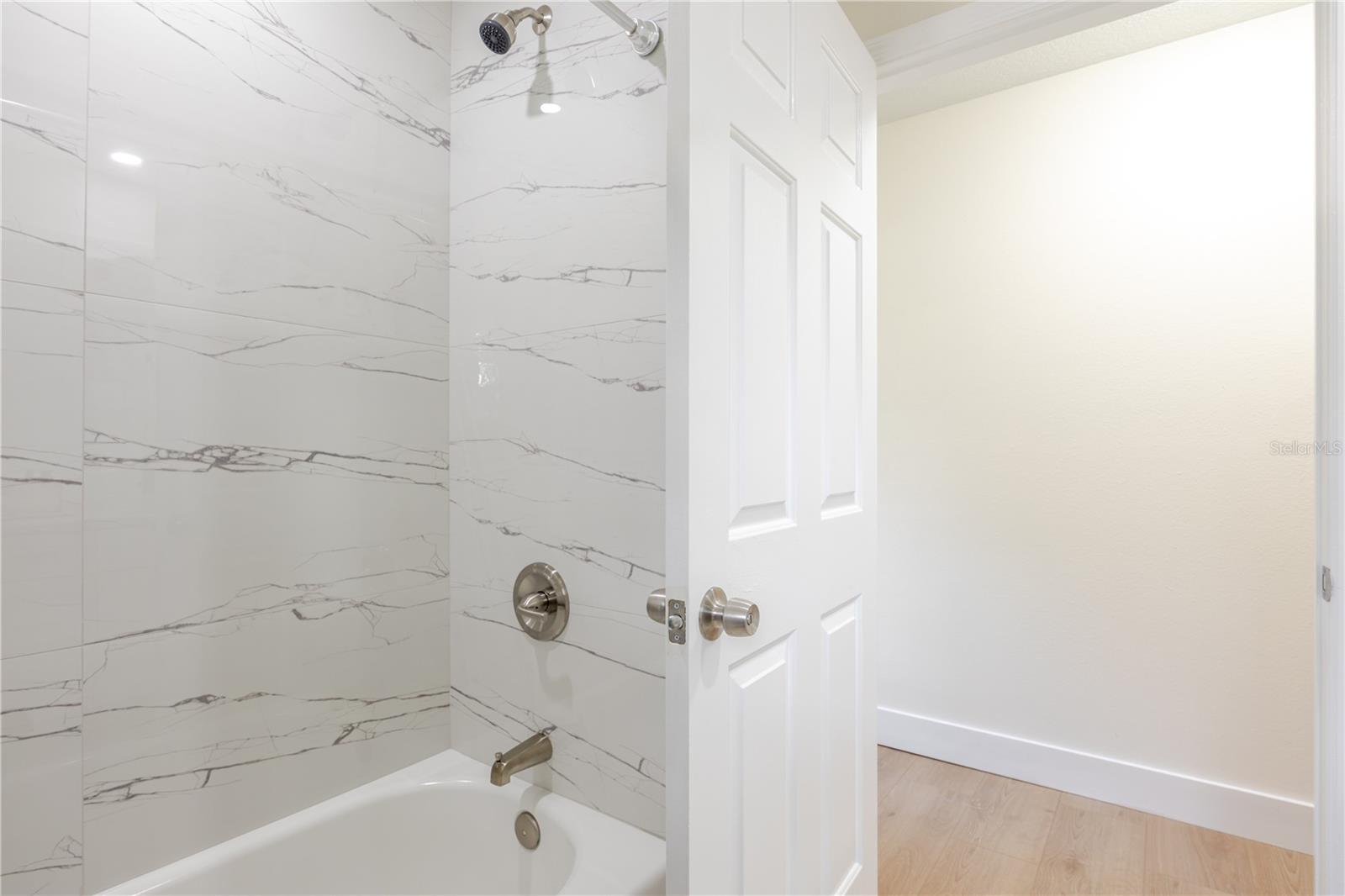 Listing photo id 36 for 10208 Thicket Point Way