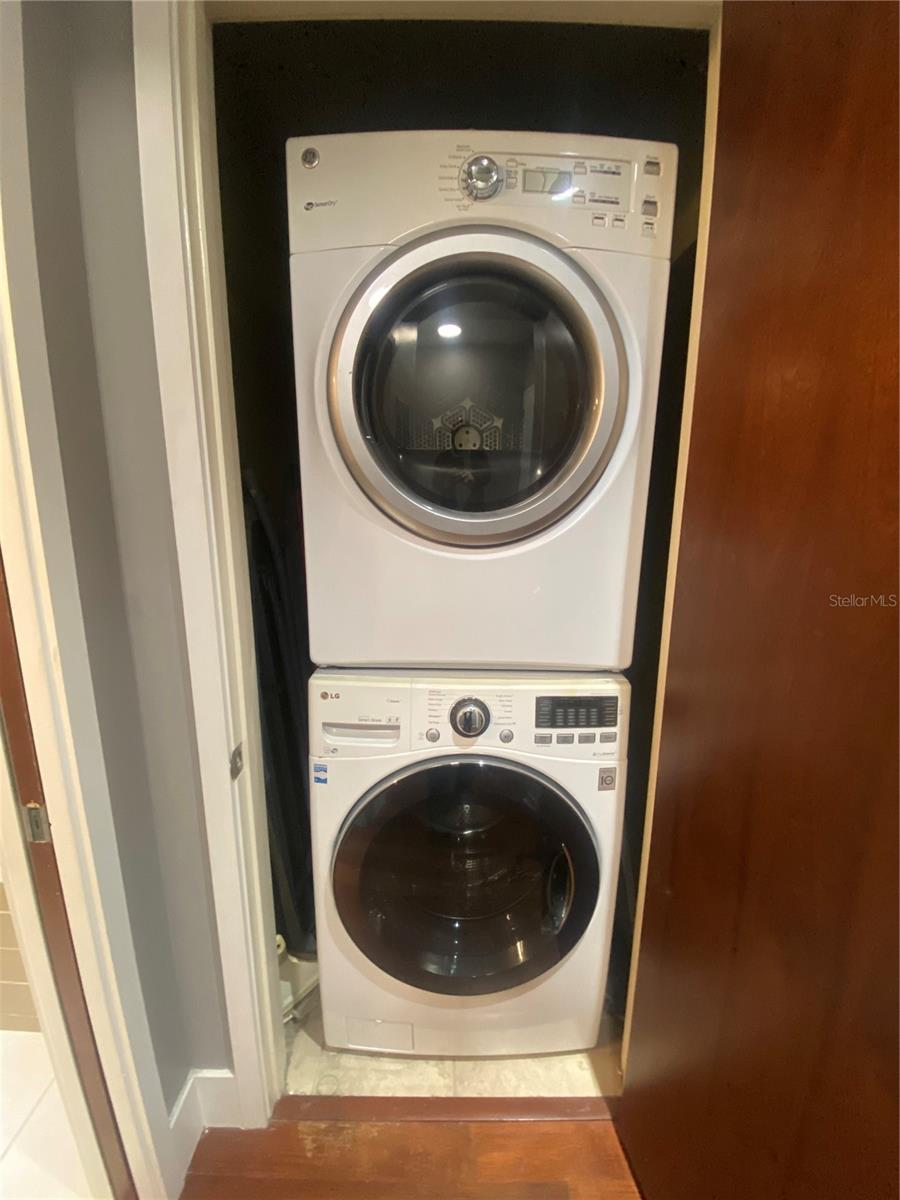 Image 11 of 18 For 111 12th Street 1411