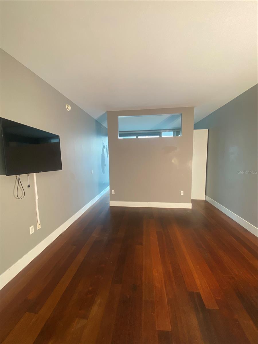 Image 6 of 18 For 111 12th Street 1411