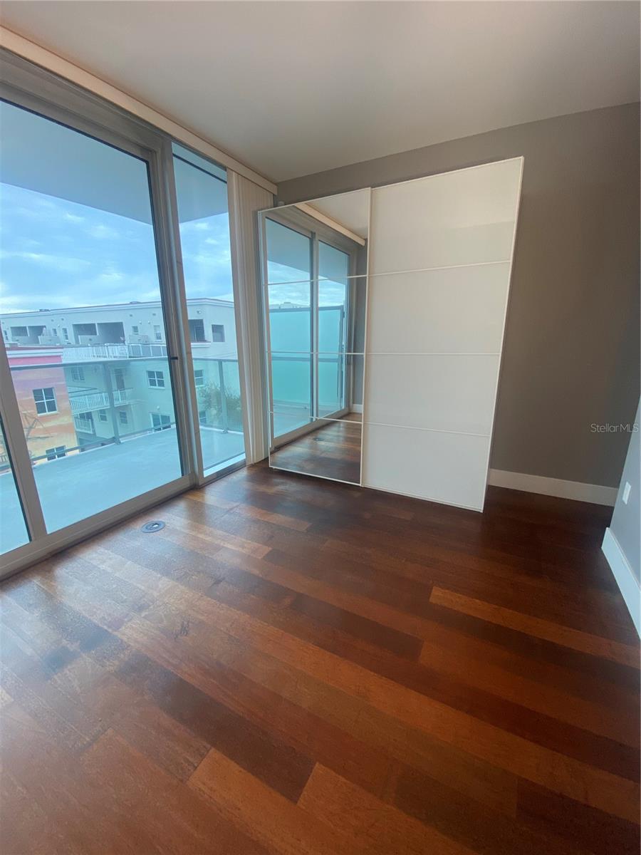 Image 7 of 18 For 111 12th Street 1411