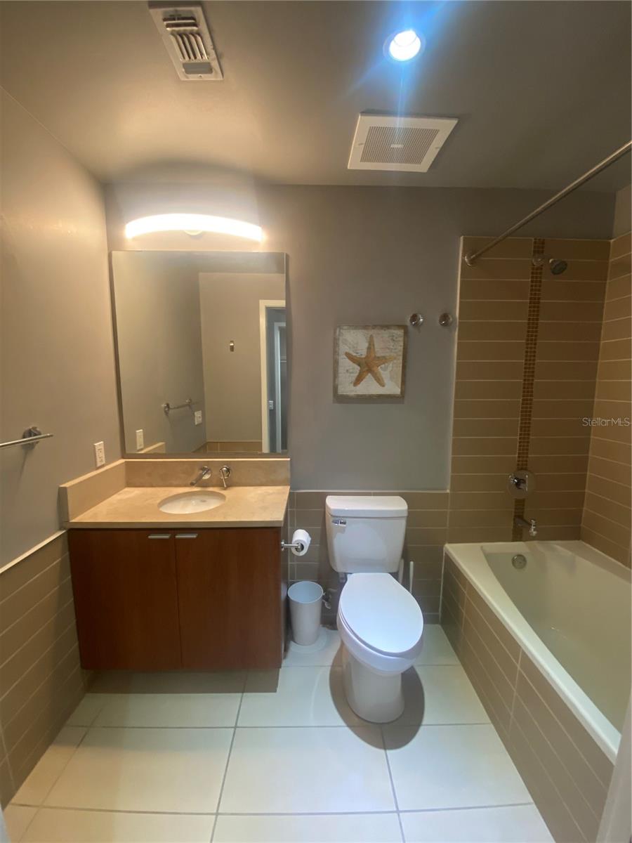 Image 9 of 18 For 111 12th Street 1411