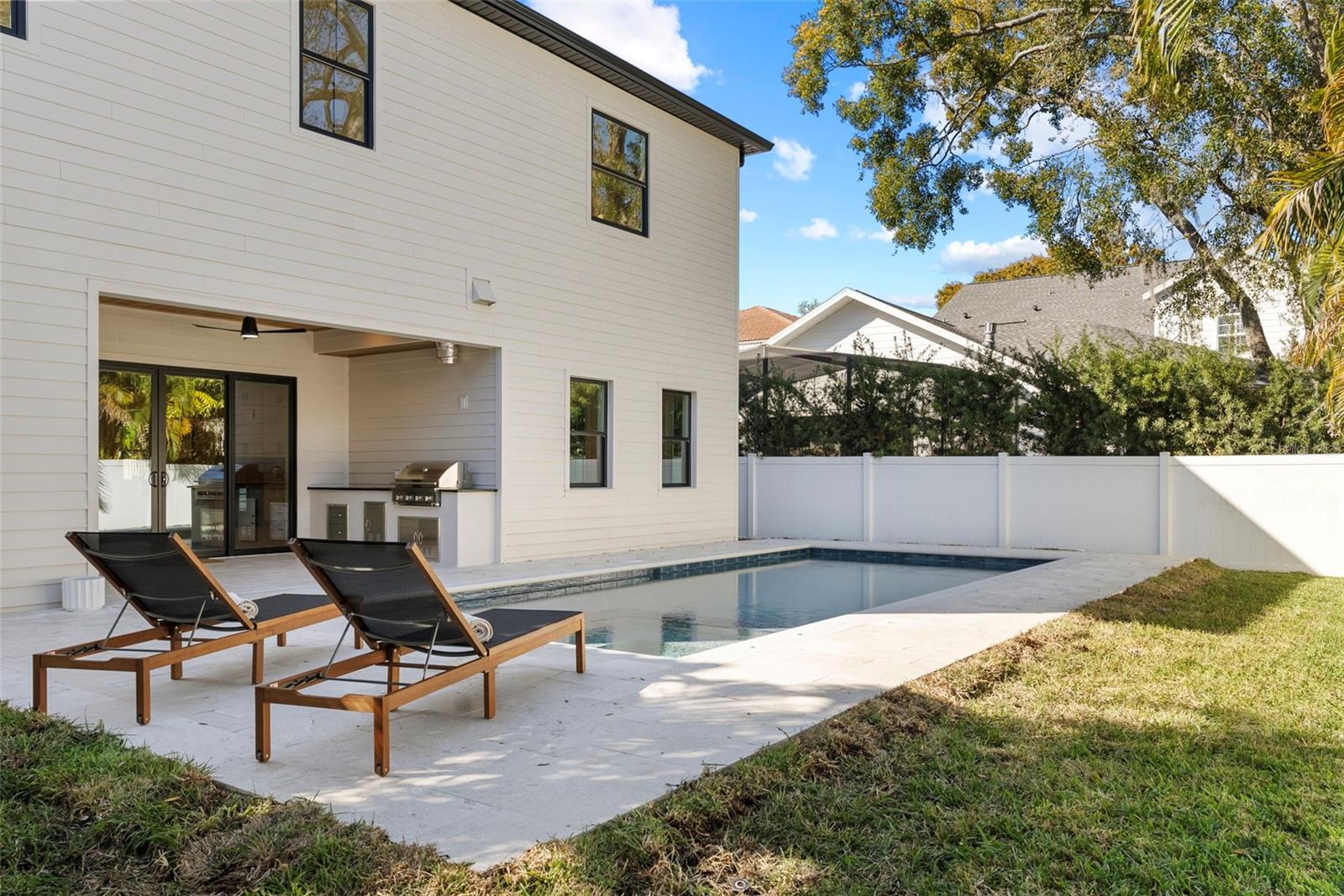 Image 14 of 26 For 3904 Greenwood Drive