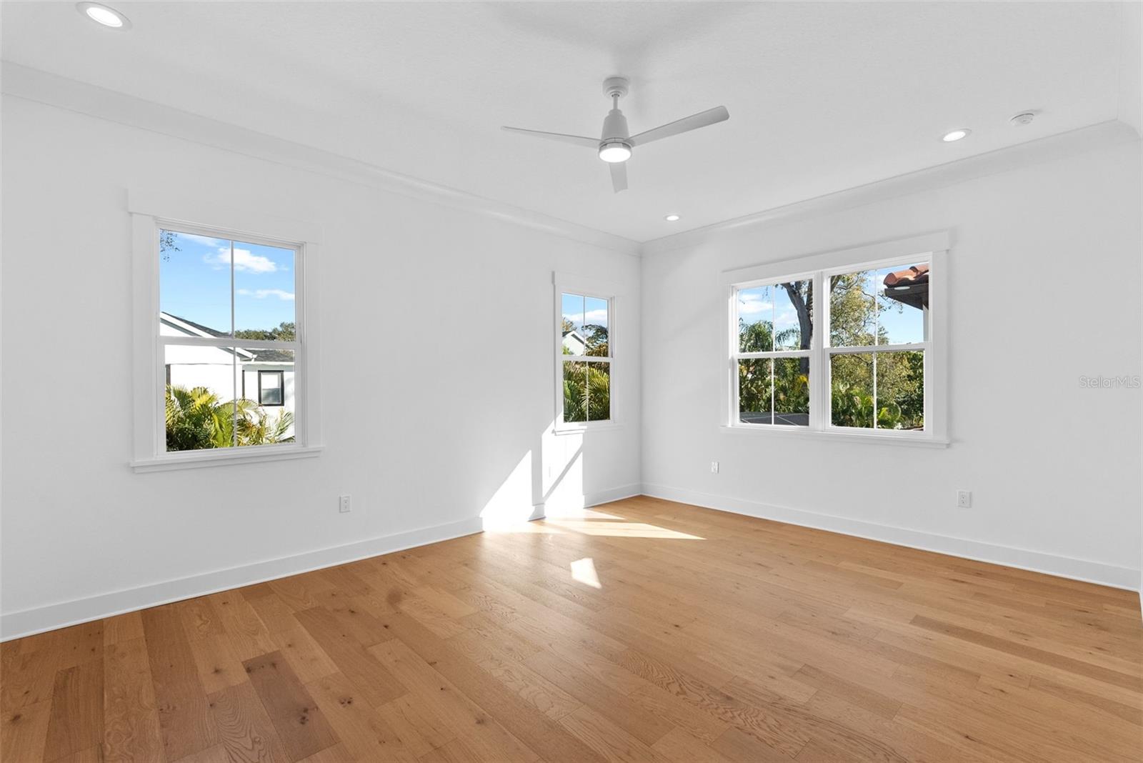 Image 17 of 26 For 3904 Greenwood Drive