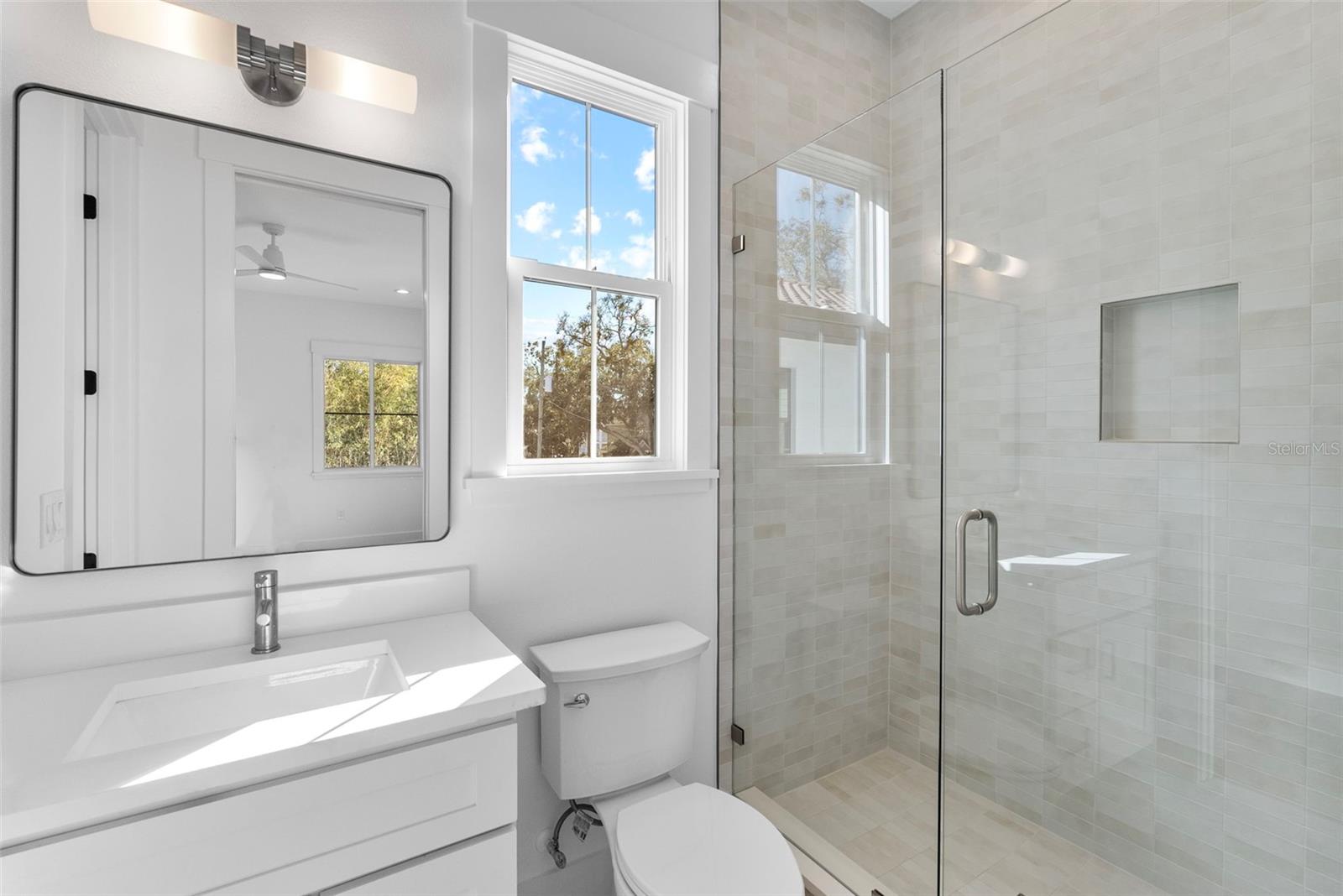 Image 21 of 26 For 3904 Greenwood Drive