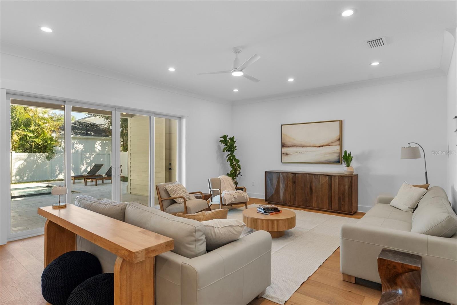 Image 6 of 26 For 3904 Greenwood Drive