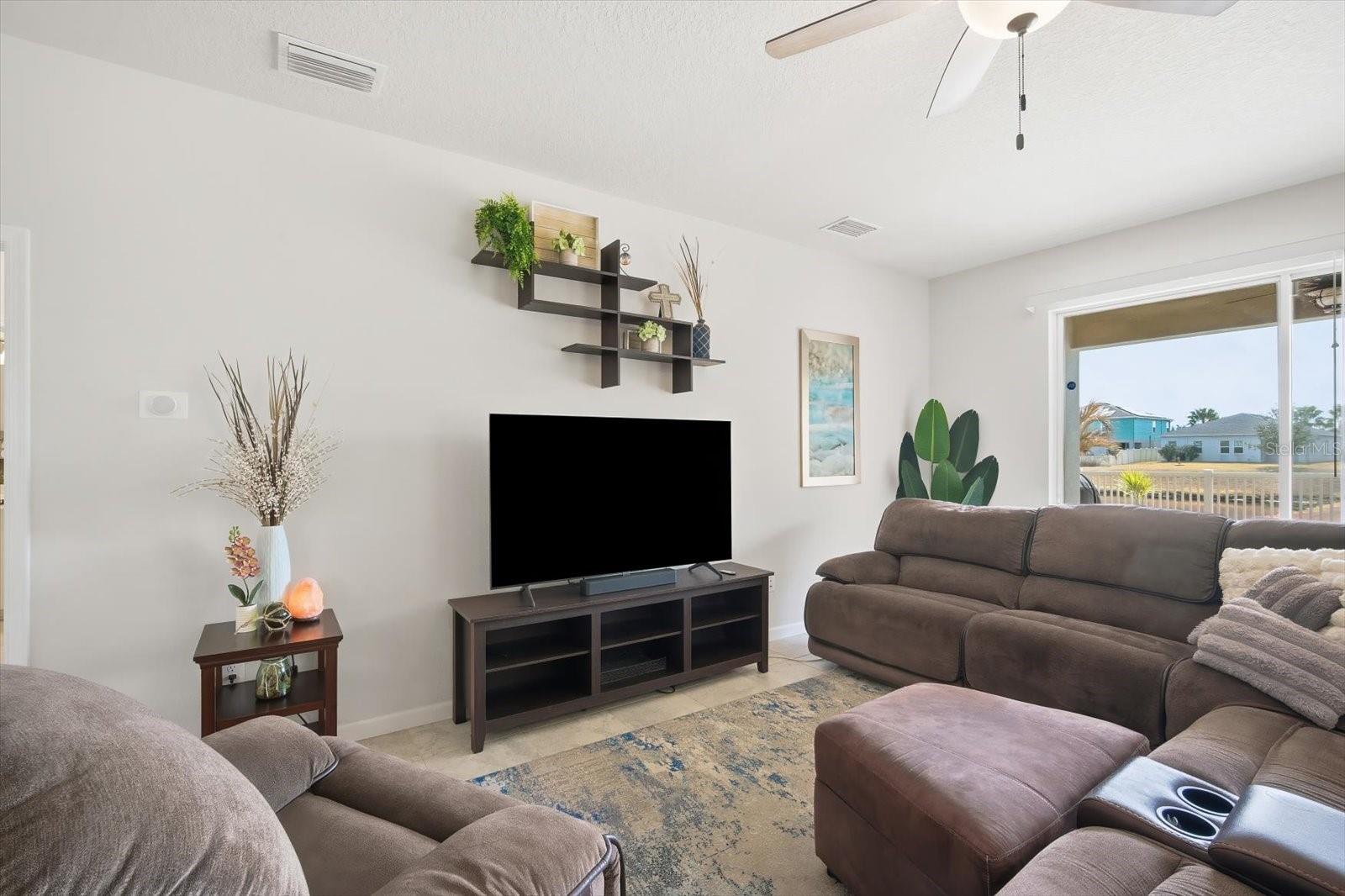 Image 11 of 38 For 11605 Cleyera Court