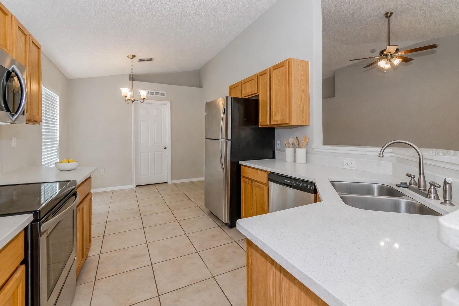 Image 3 of 22 For 10307 Red Tip Road