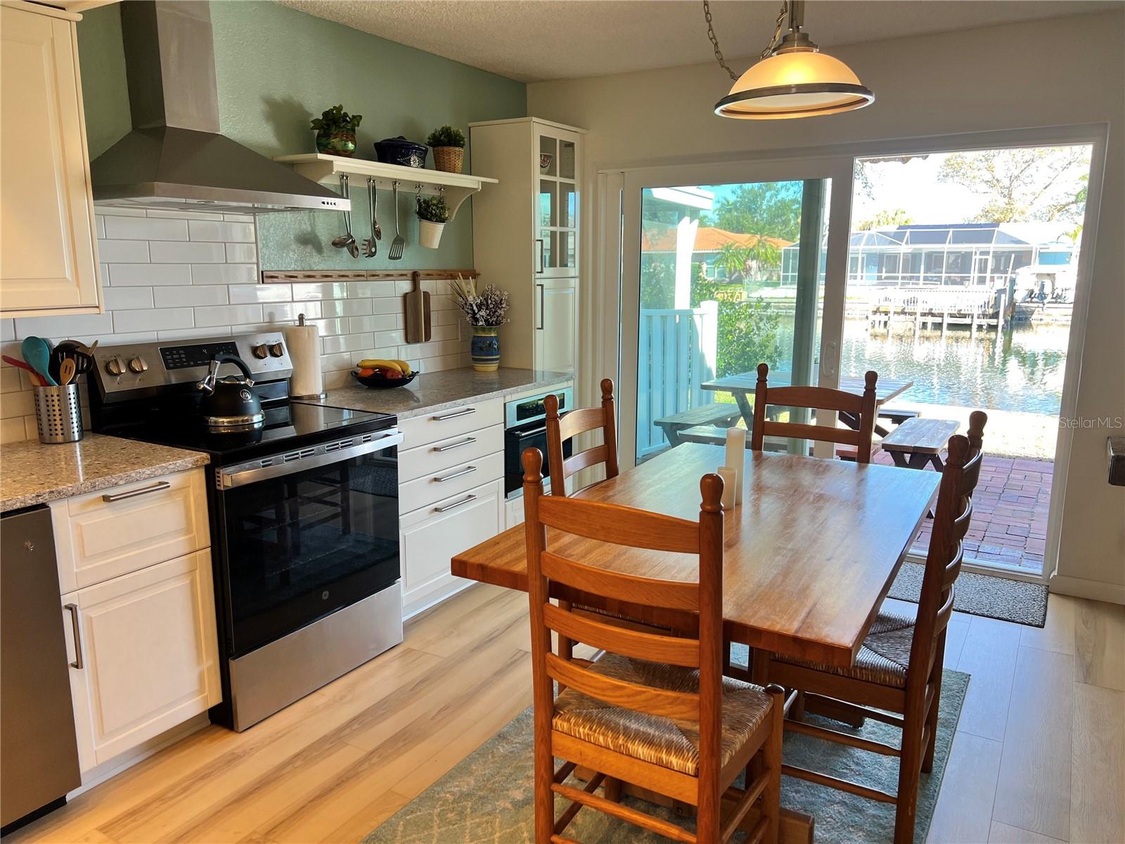 Image 8 of 32 For 6257 Cape Hatteras Way Ne 2