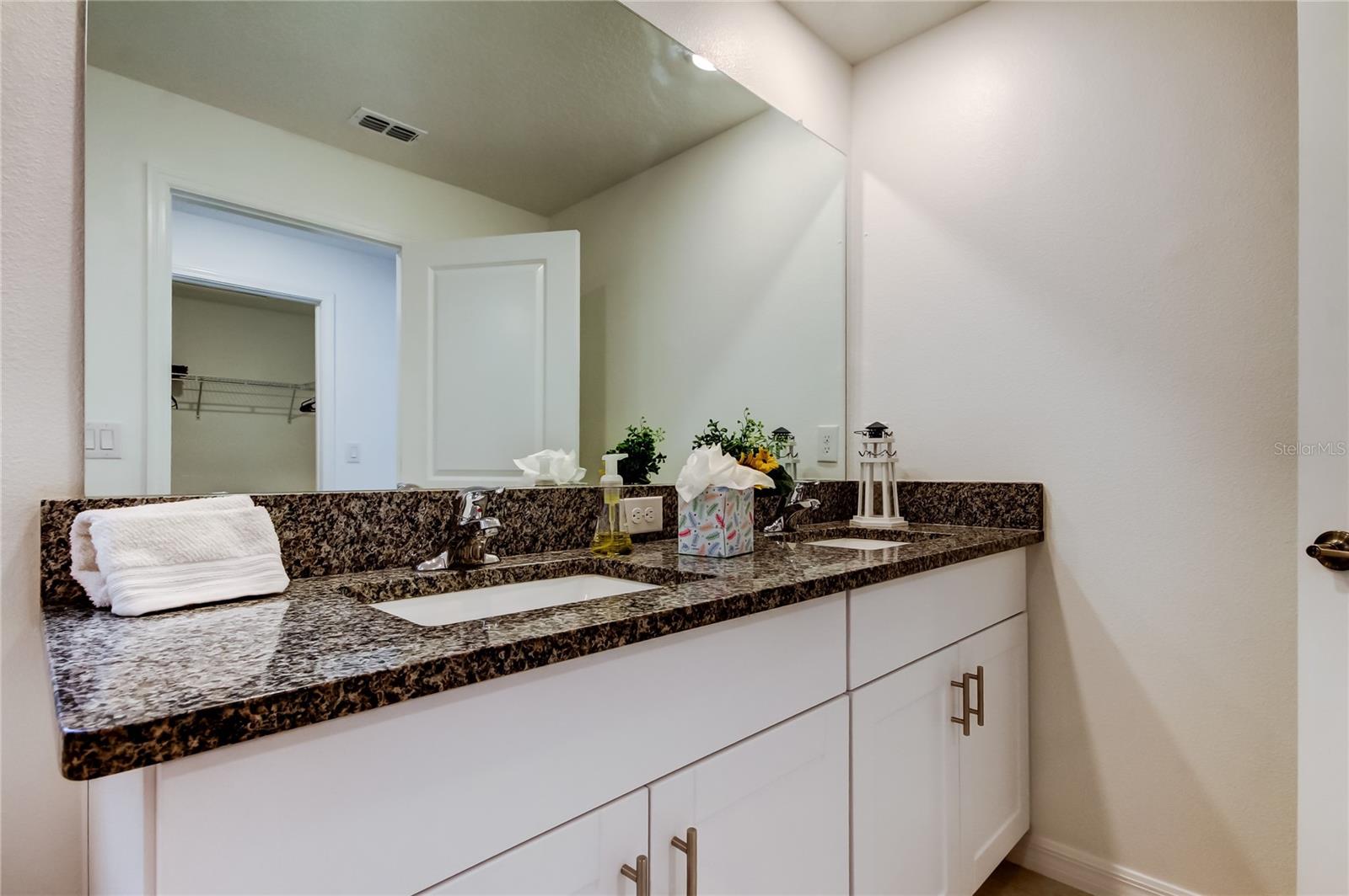 Image 36 of 86 For 17567 Nectar Flume Drive