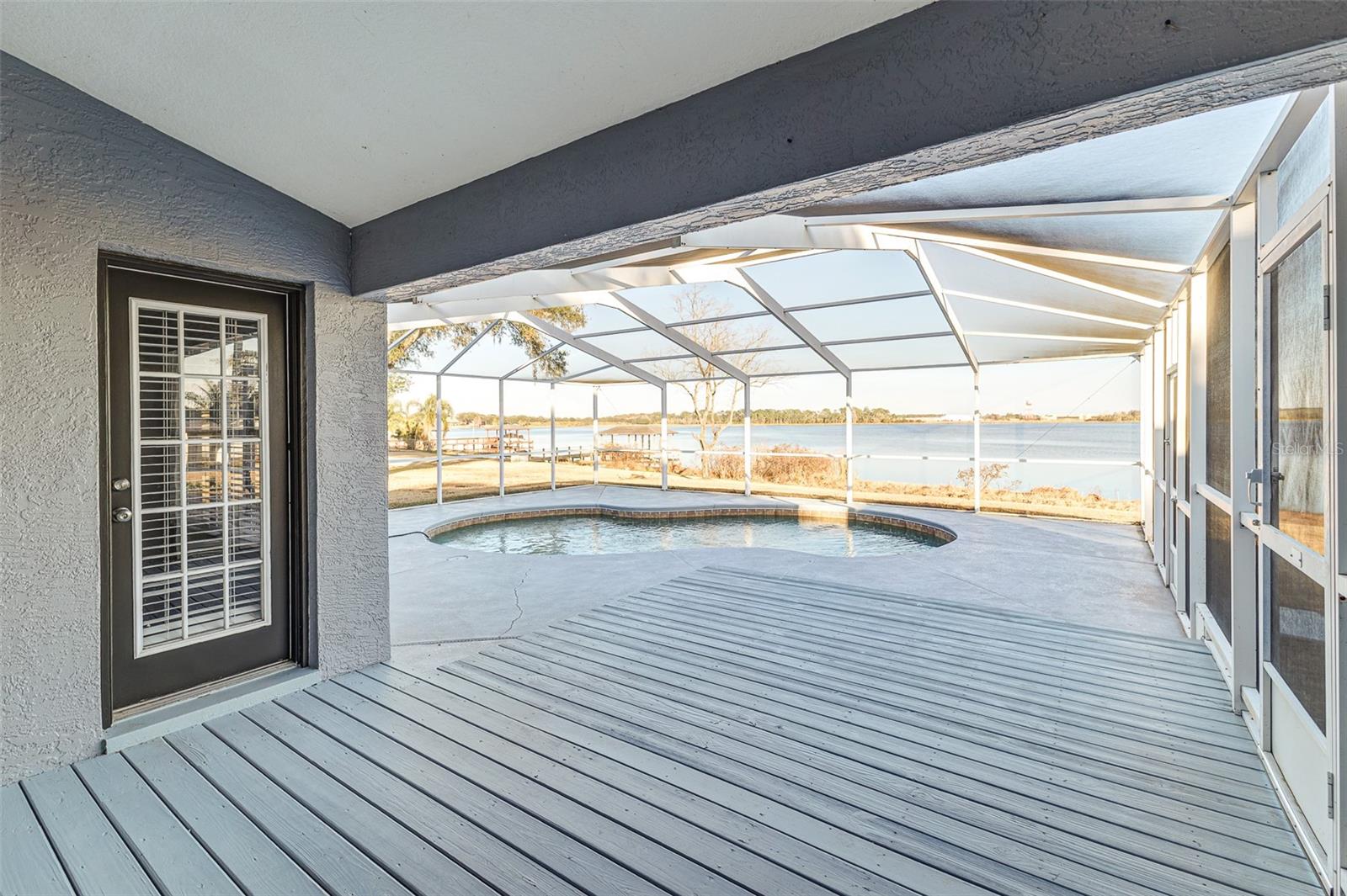 Image 5 of 45 For 411 Edgewater Drive