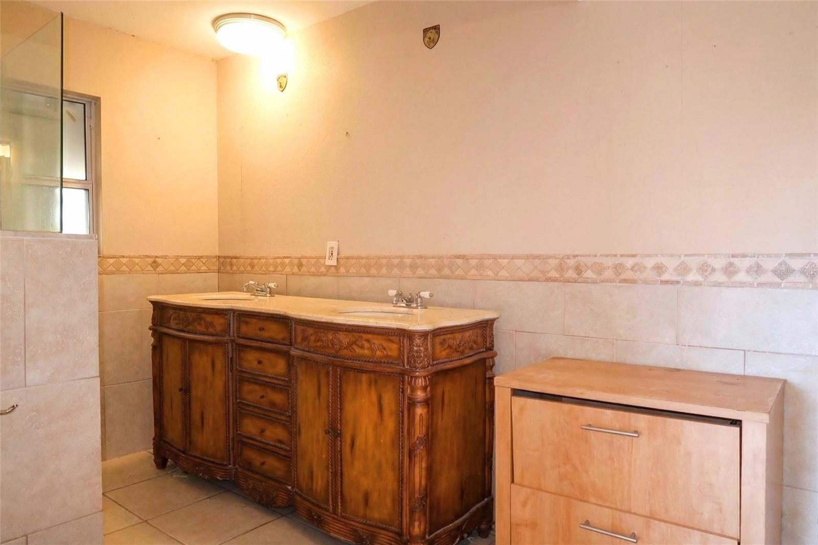 Image 13 of 19 For 303 Lagoon Drive