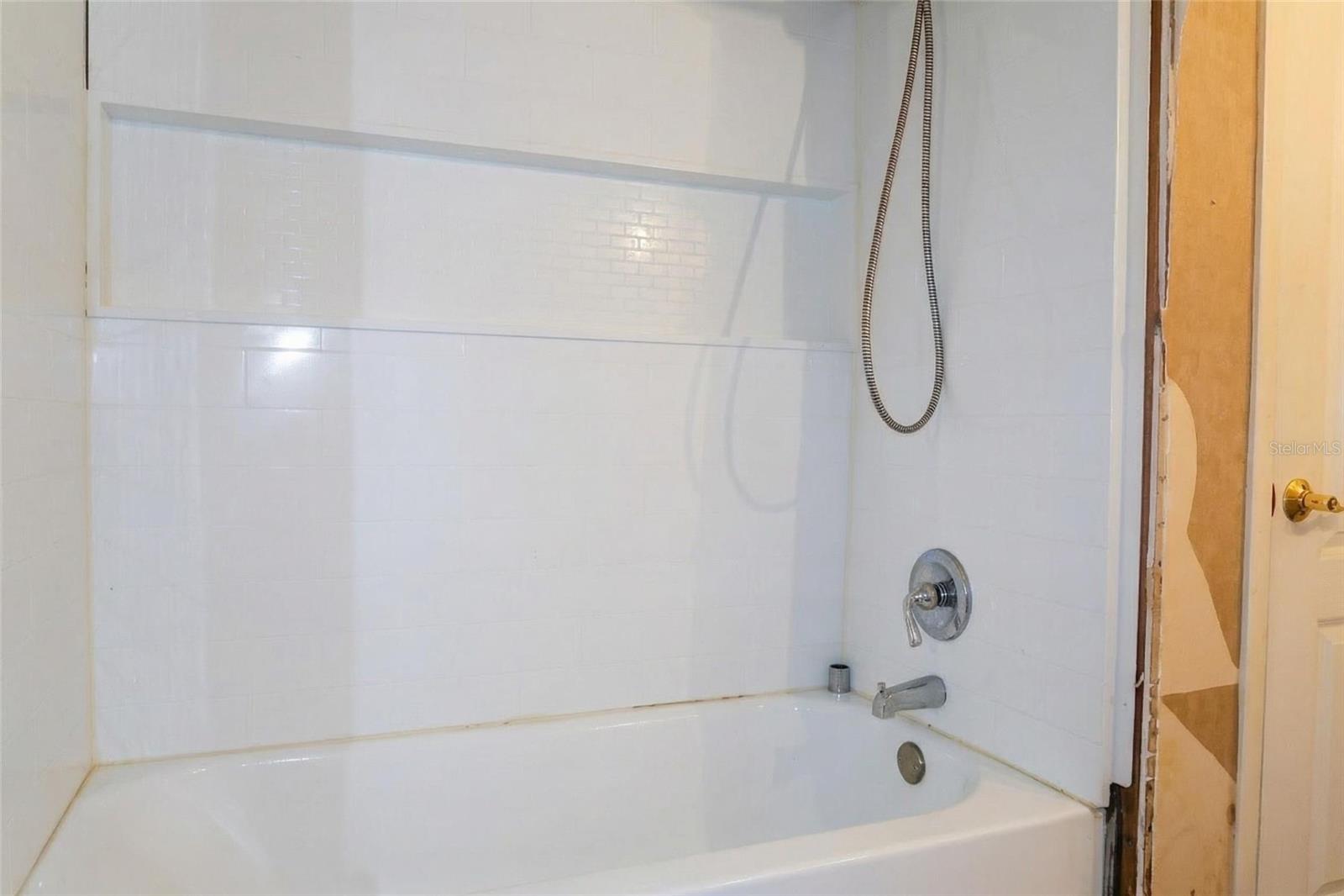 Image 18 of 19 For 303 Lagoon Drive