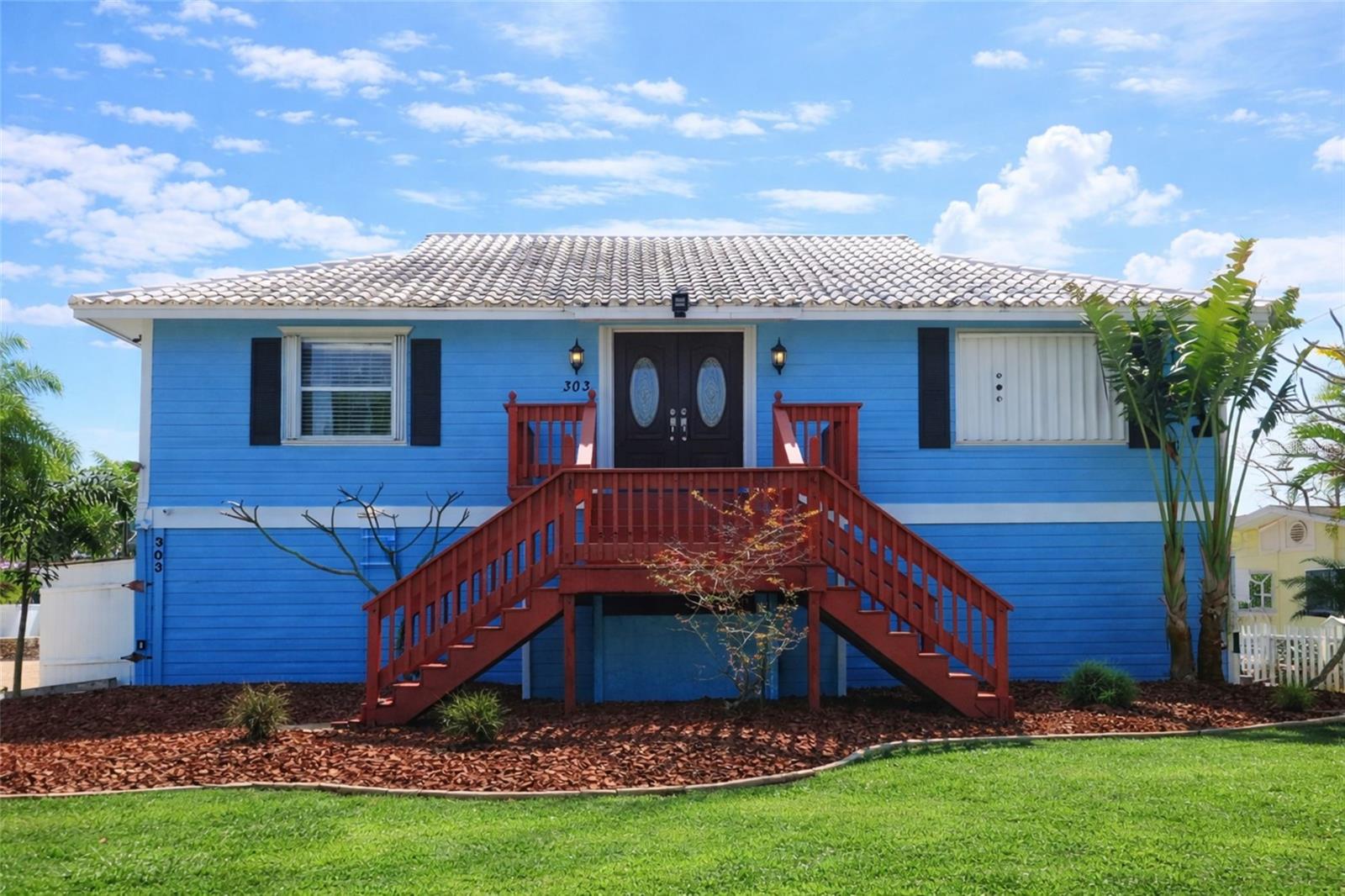 Image 2 of 19 For 303 Lagoon Drive