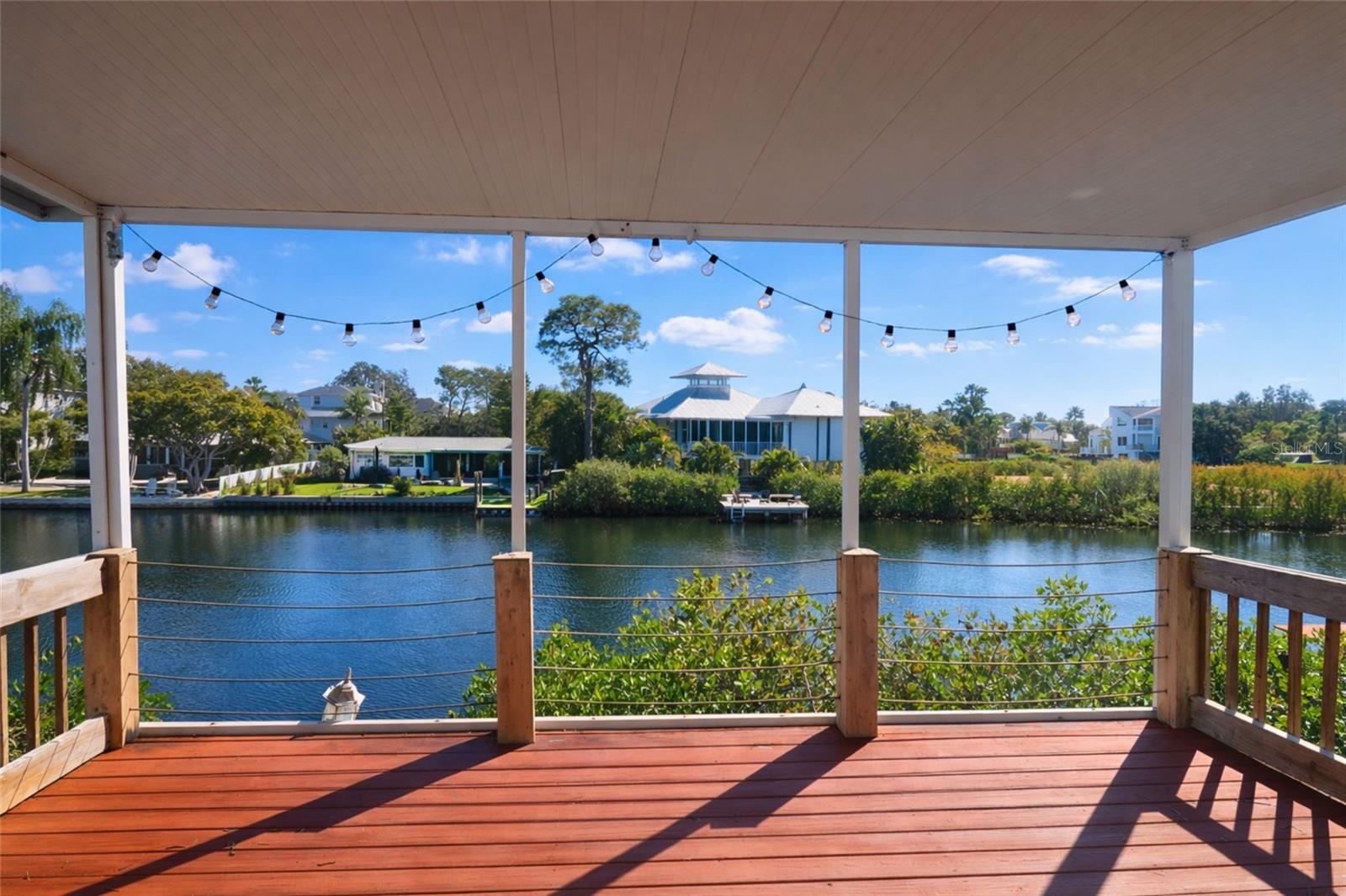 Image 4 of 19 For 303 Lagoon Drive