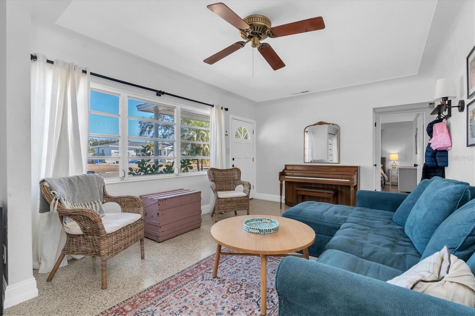 Image 11 of 33 For 4018 26th Avenue N