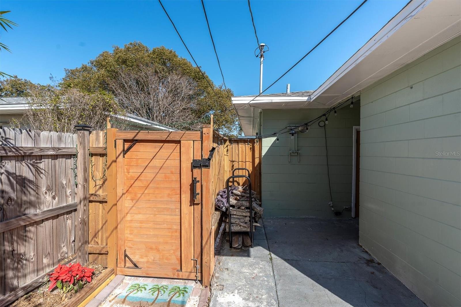 Image 25 of 33 For 4018 26th Avenue N