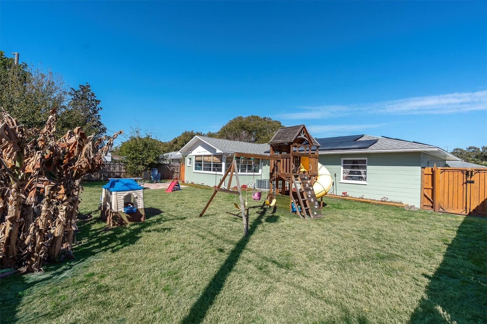 Image 26 of 33 For 4018 26th Avenue N