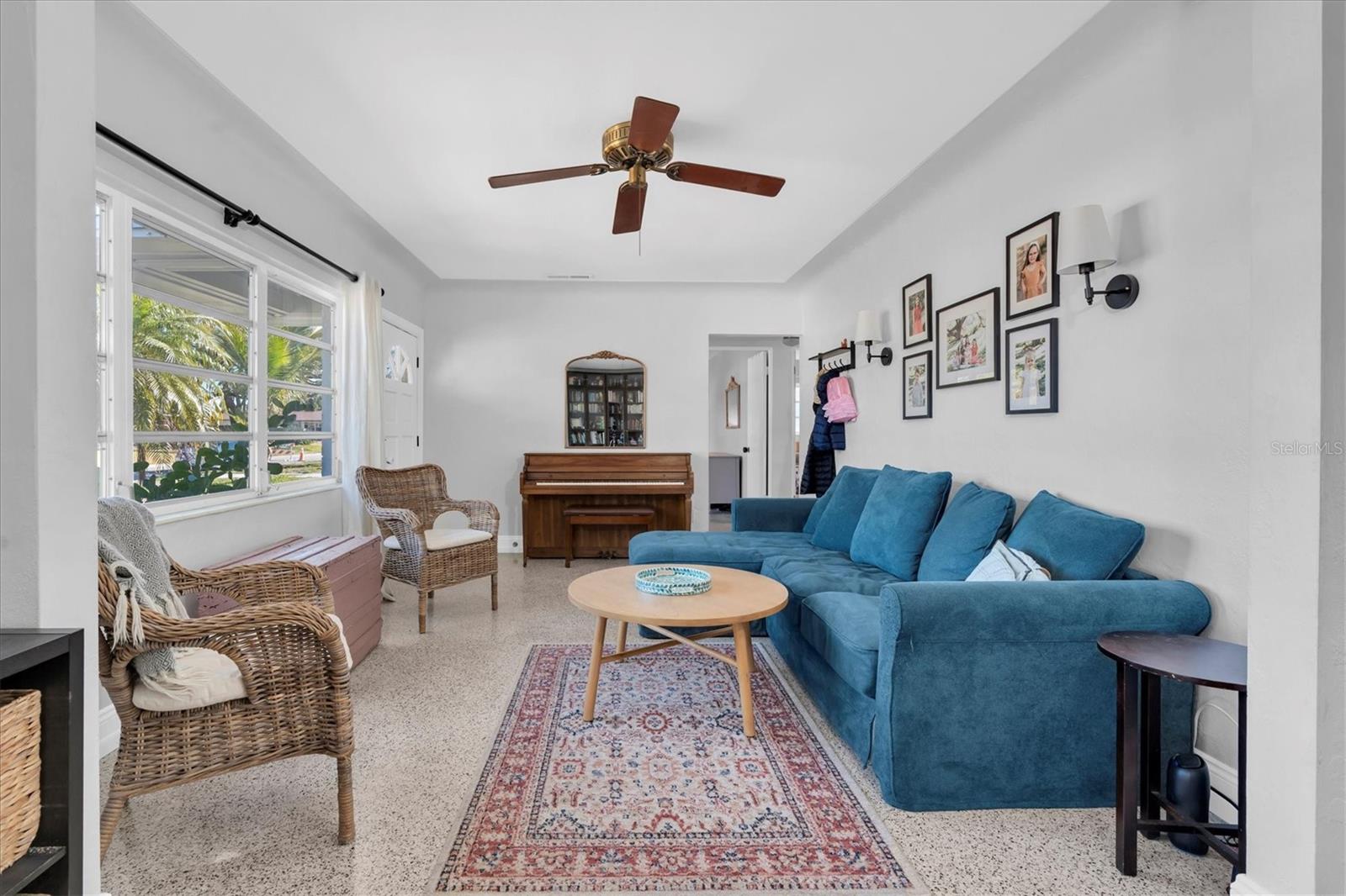 Image 4 of 33 For 4018 26th Avenue N