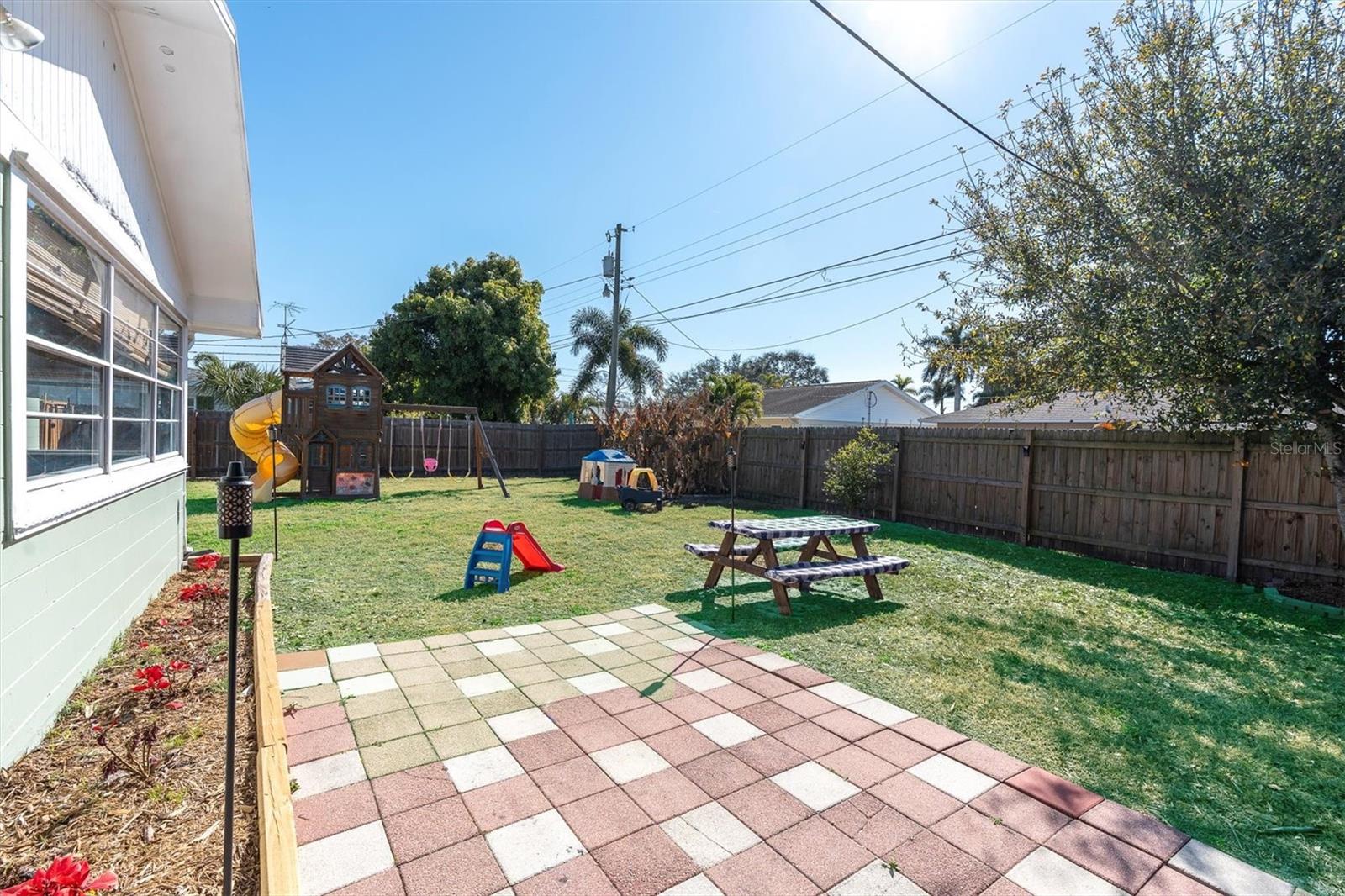 Image 5 of 33 For 4018 26th Avenue N