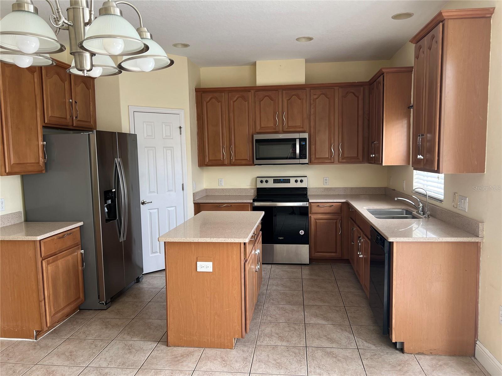 Image 10 of 33 For 8810 Cameron Crest Drive