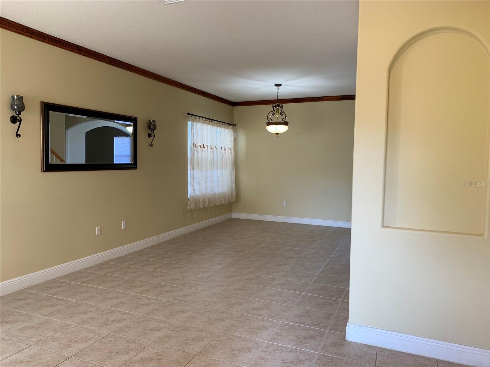 Image 14 of 33 For 8810 Cameron Crest Drive