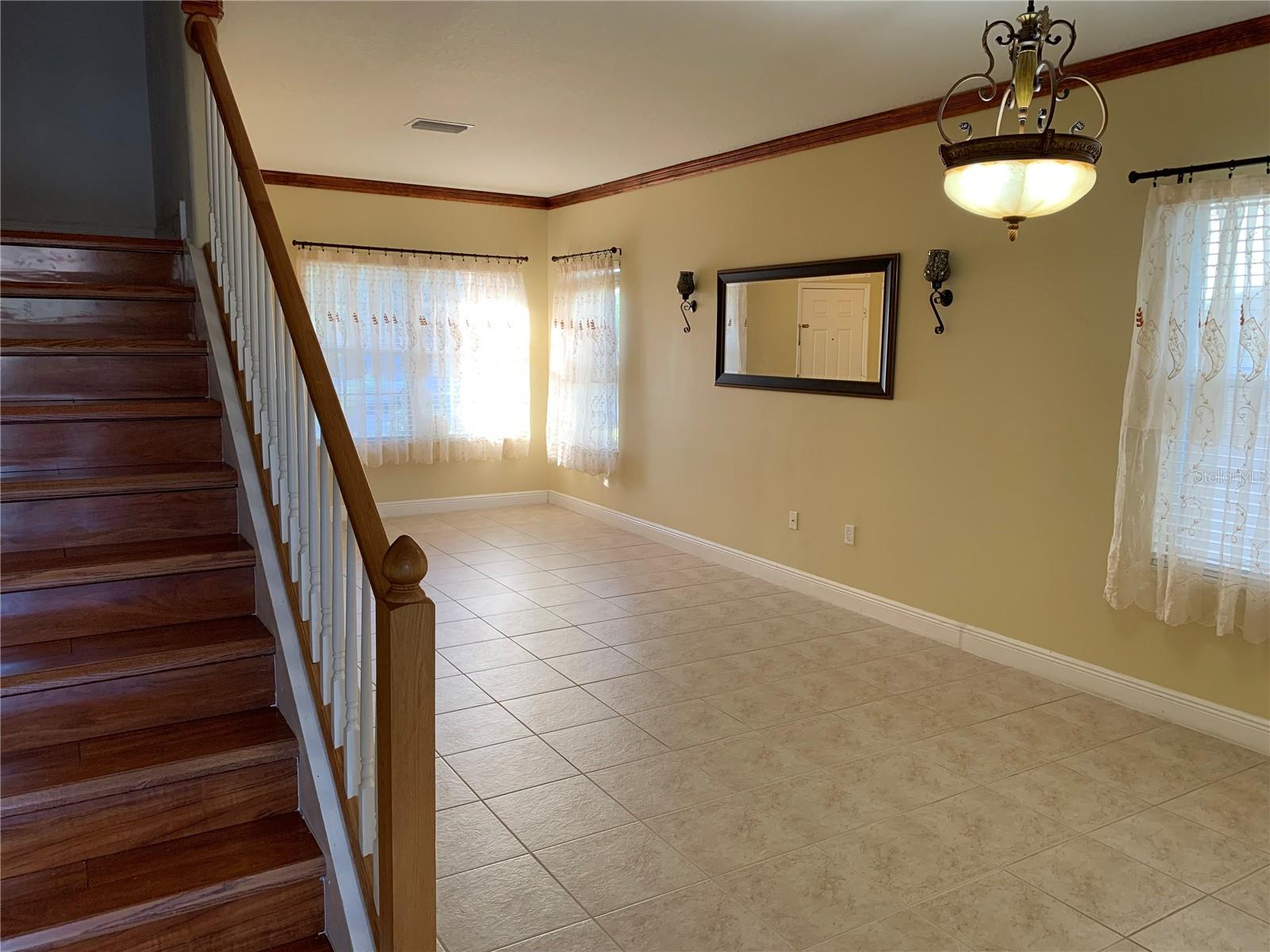 Image 18 of 33 For 8810 Cameron Crest Drive