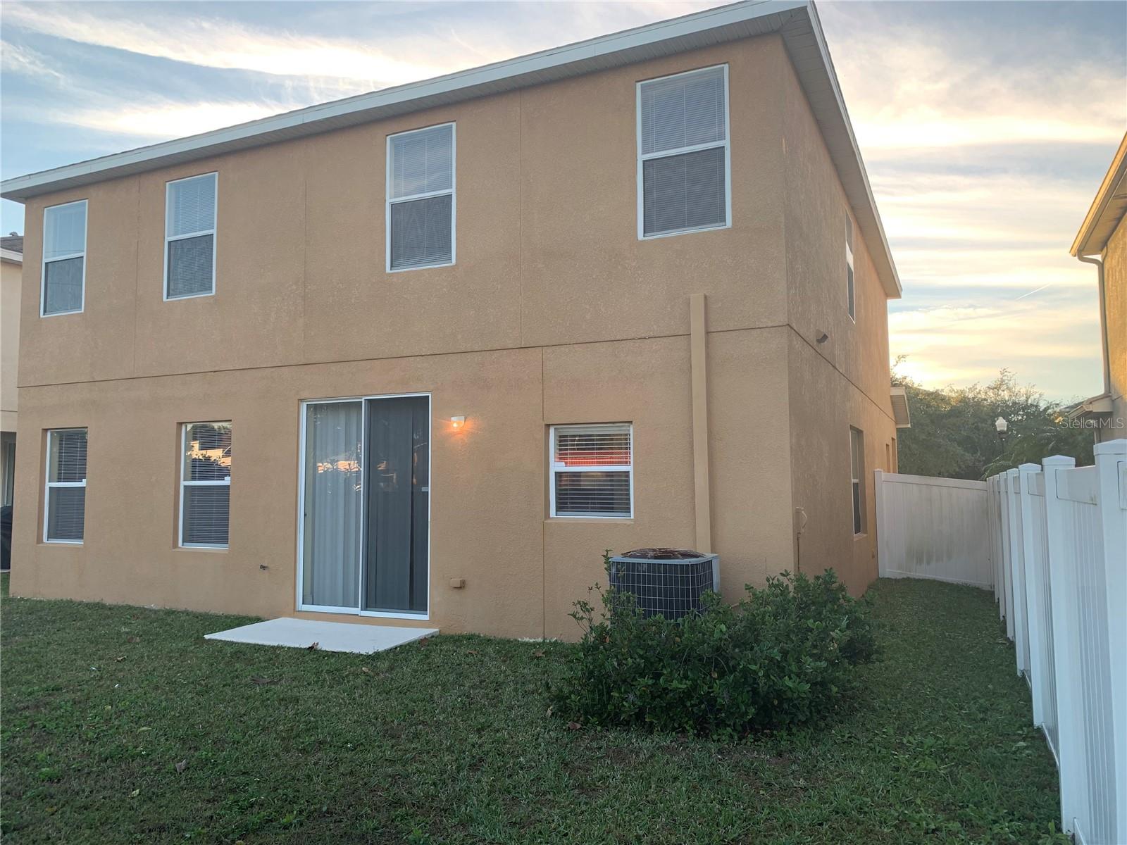 Image 5 of 33 For 8810 Cameron Crest Drive