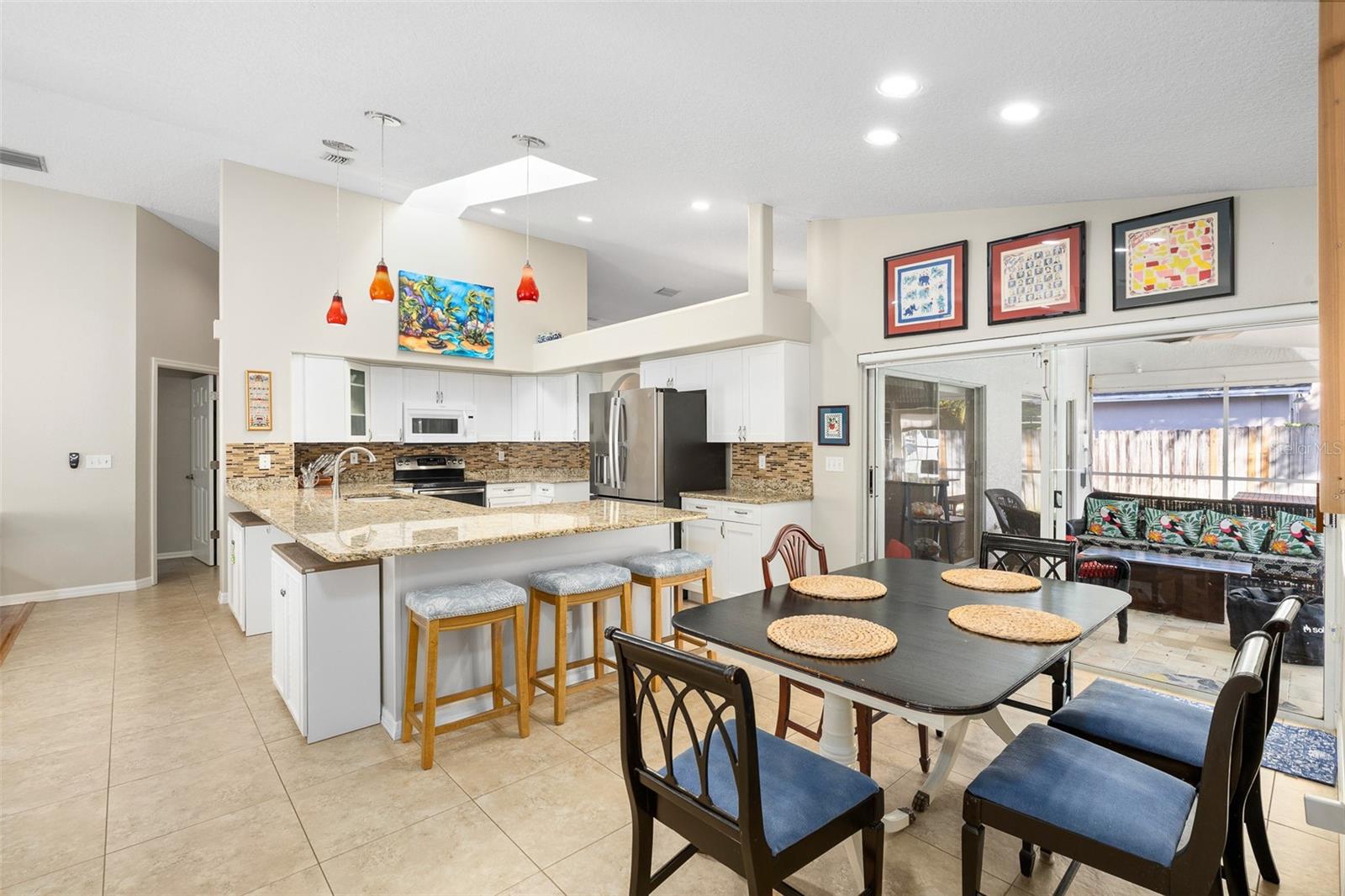 Image 10 of 47 For 15315 Carrollton Lane