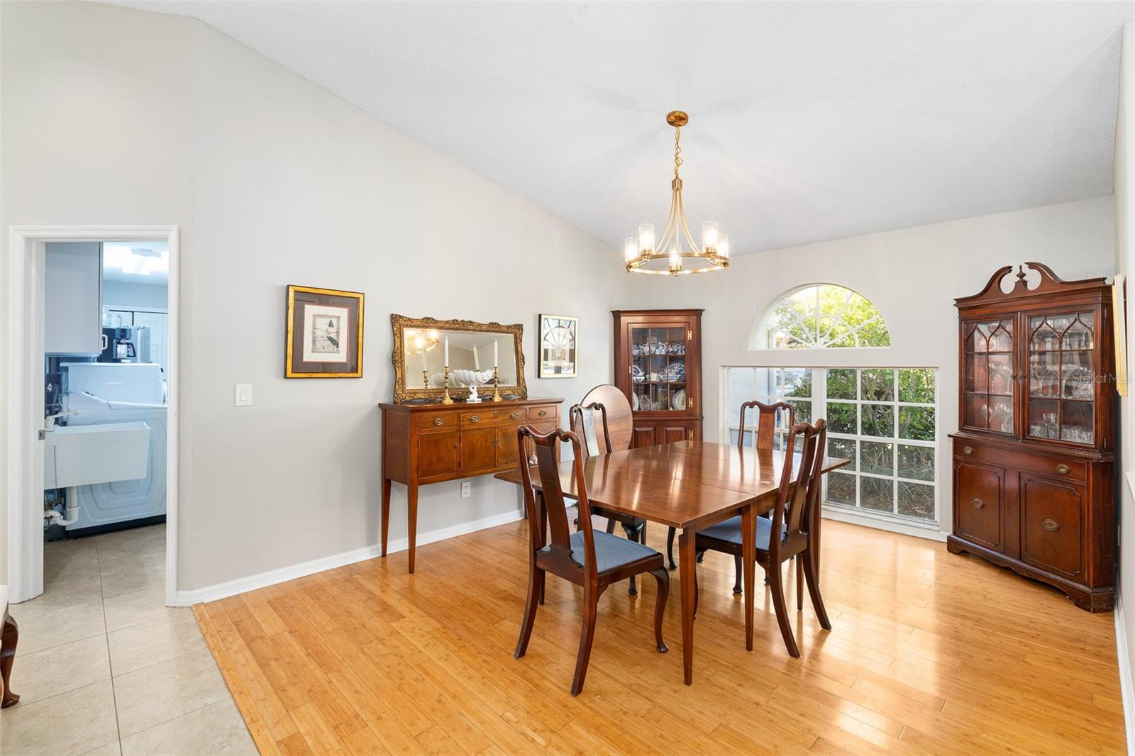 Image 3 of 47 For 15315 Carrollton Lane