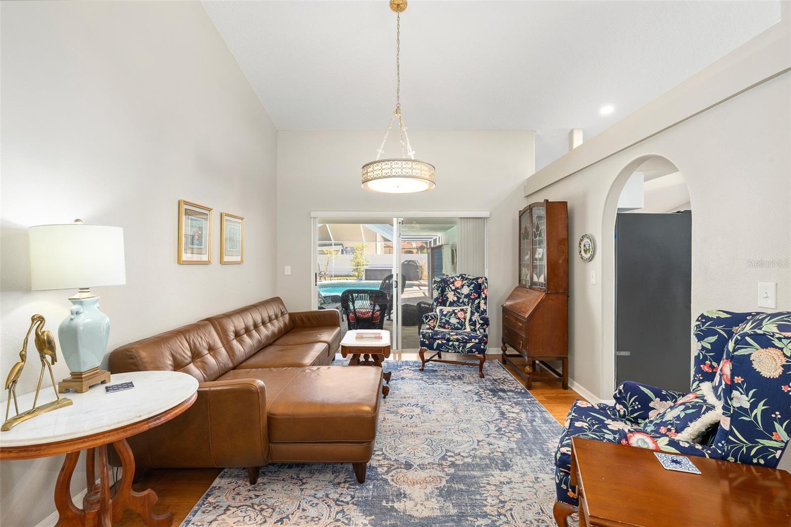 Image 5 of 47 For 15315 Carrollton Lane