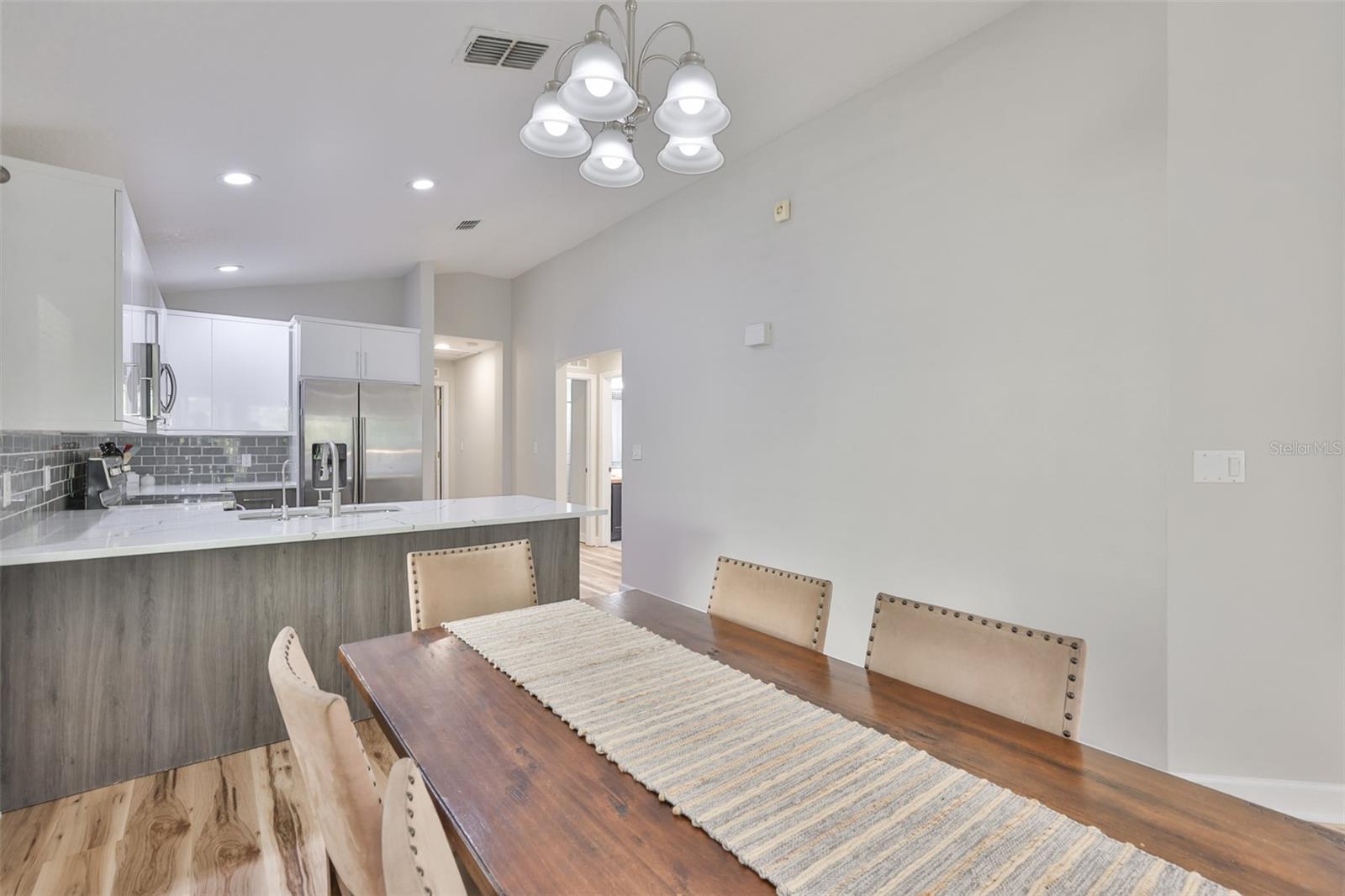 Image 11 of 32 For 2331 Chestnut Street