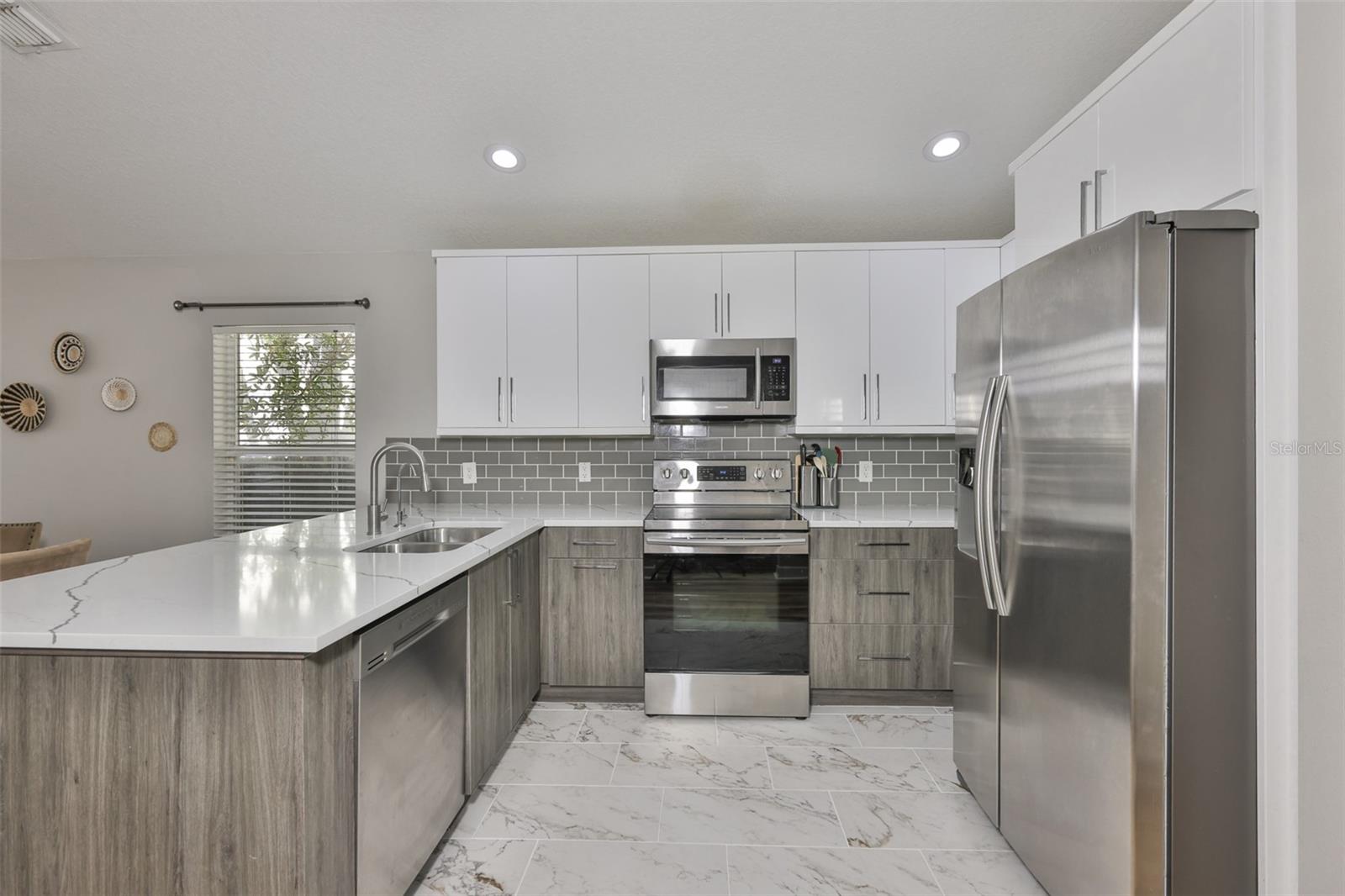 Image 12 of 32 For 2331 Chestnut Street