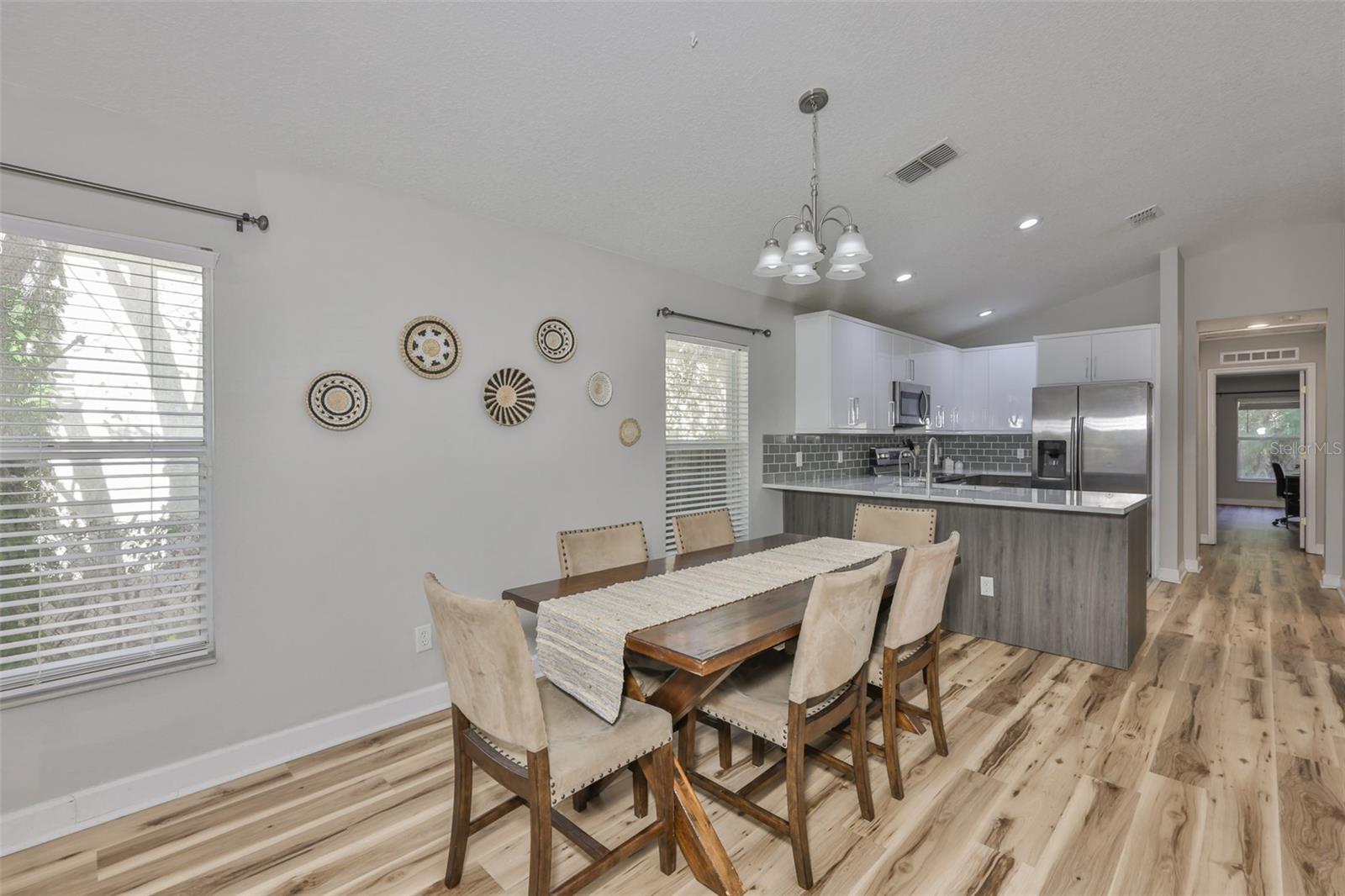 Image 6 of 32 For 2331 Chestnut Street