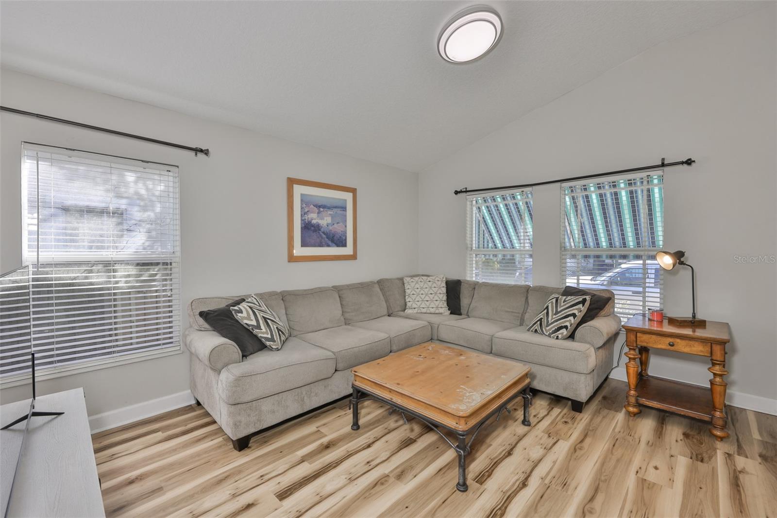 Image 8 of 32 For 2331 Chestnut Street