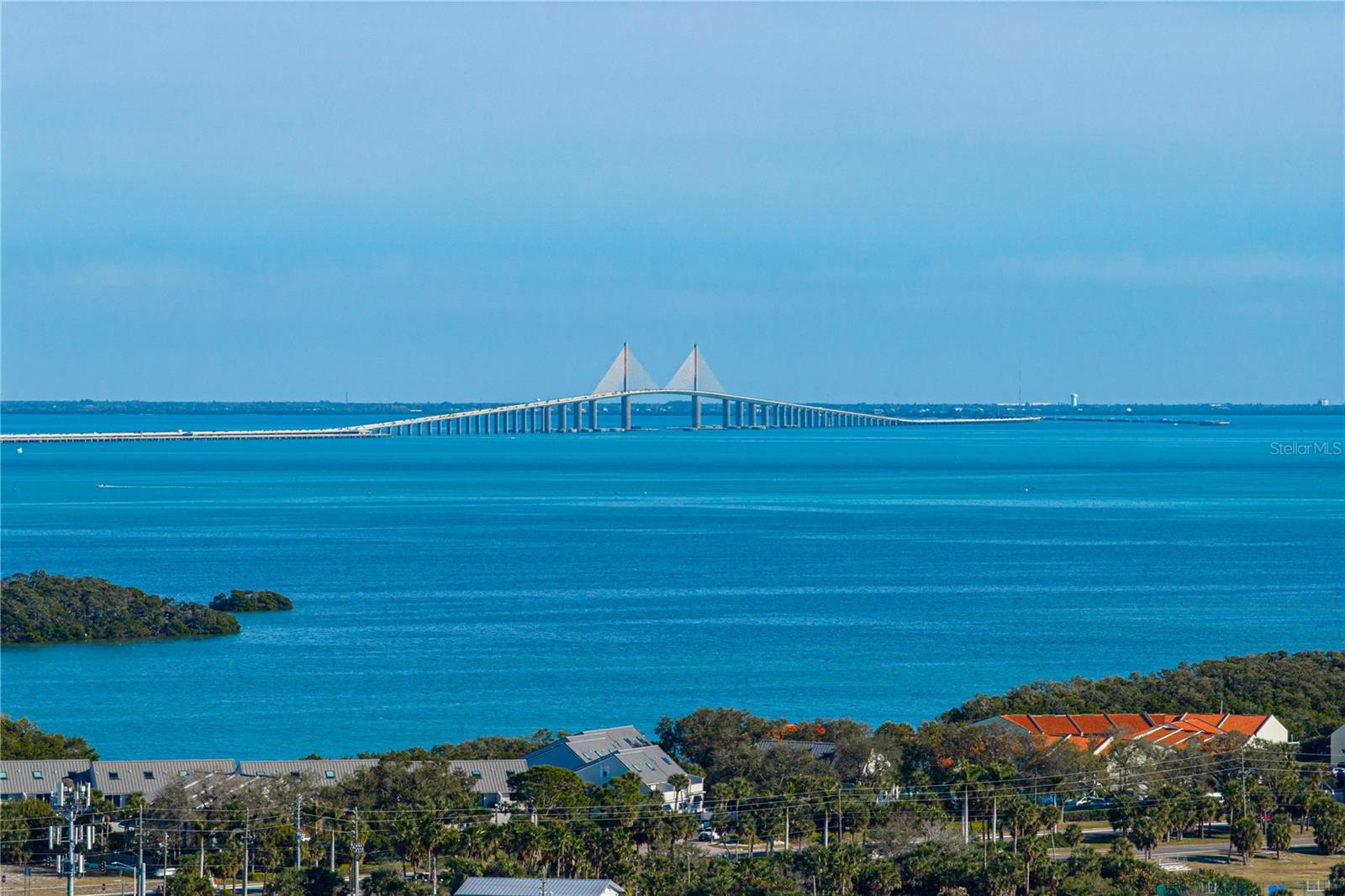 Listing photo id 98 for 723 Pinta Drive