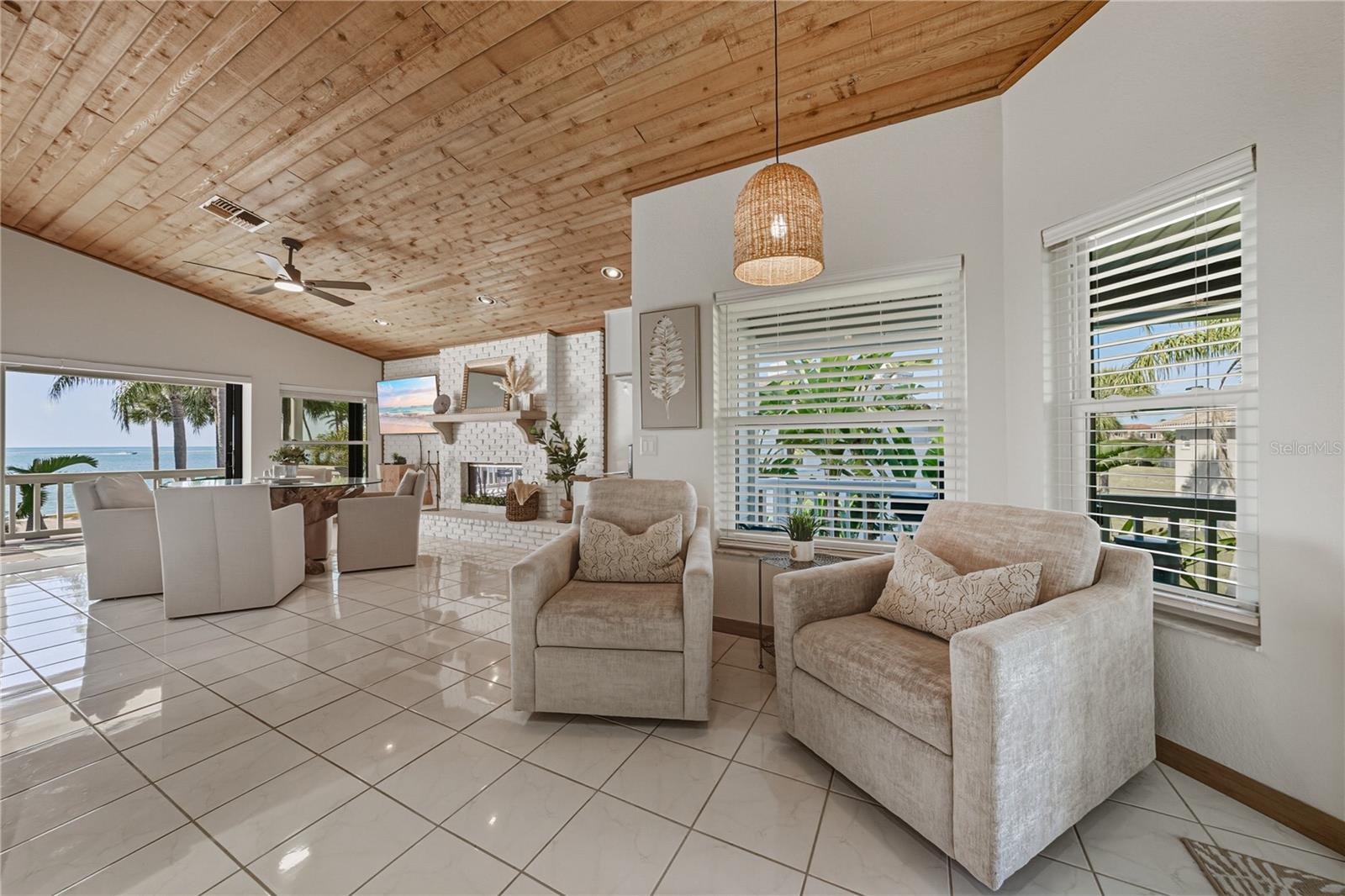 Listing photo id 30 for 723 Pinta Drive