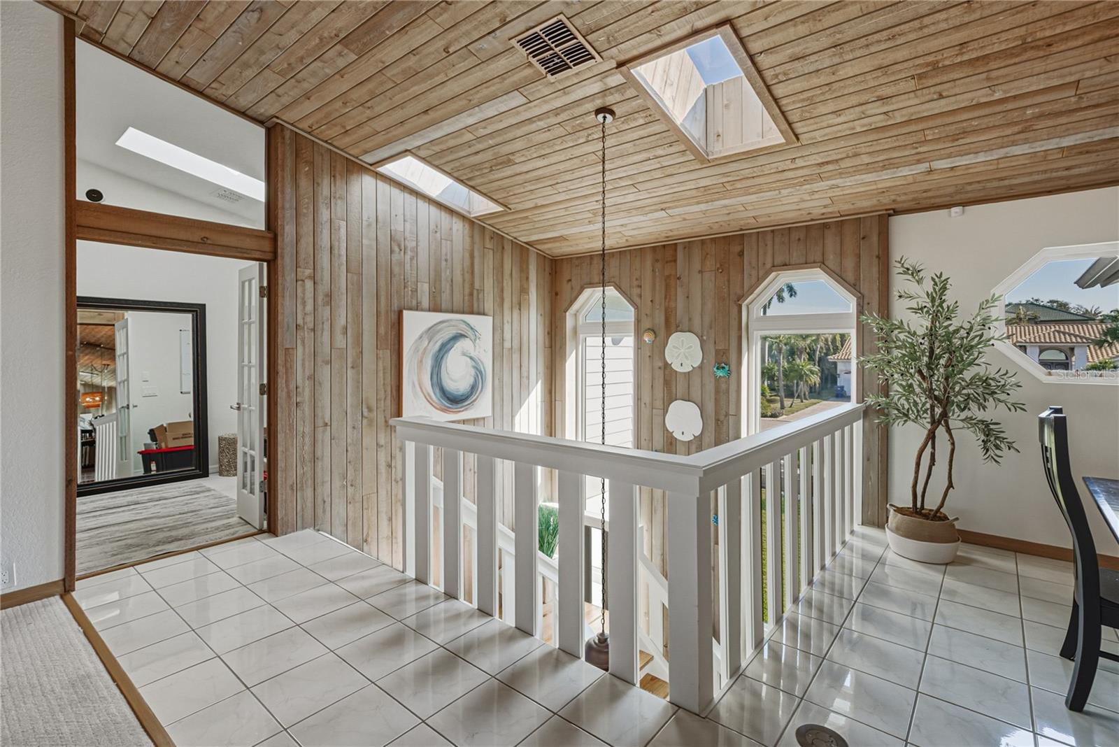 Listing photo id 36 for 723 Pinta Drive