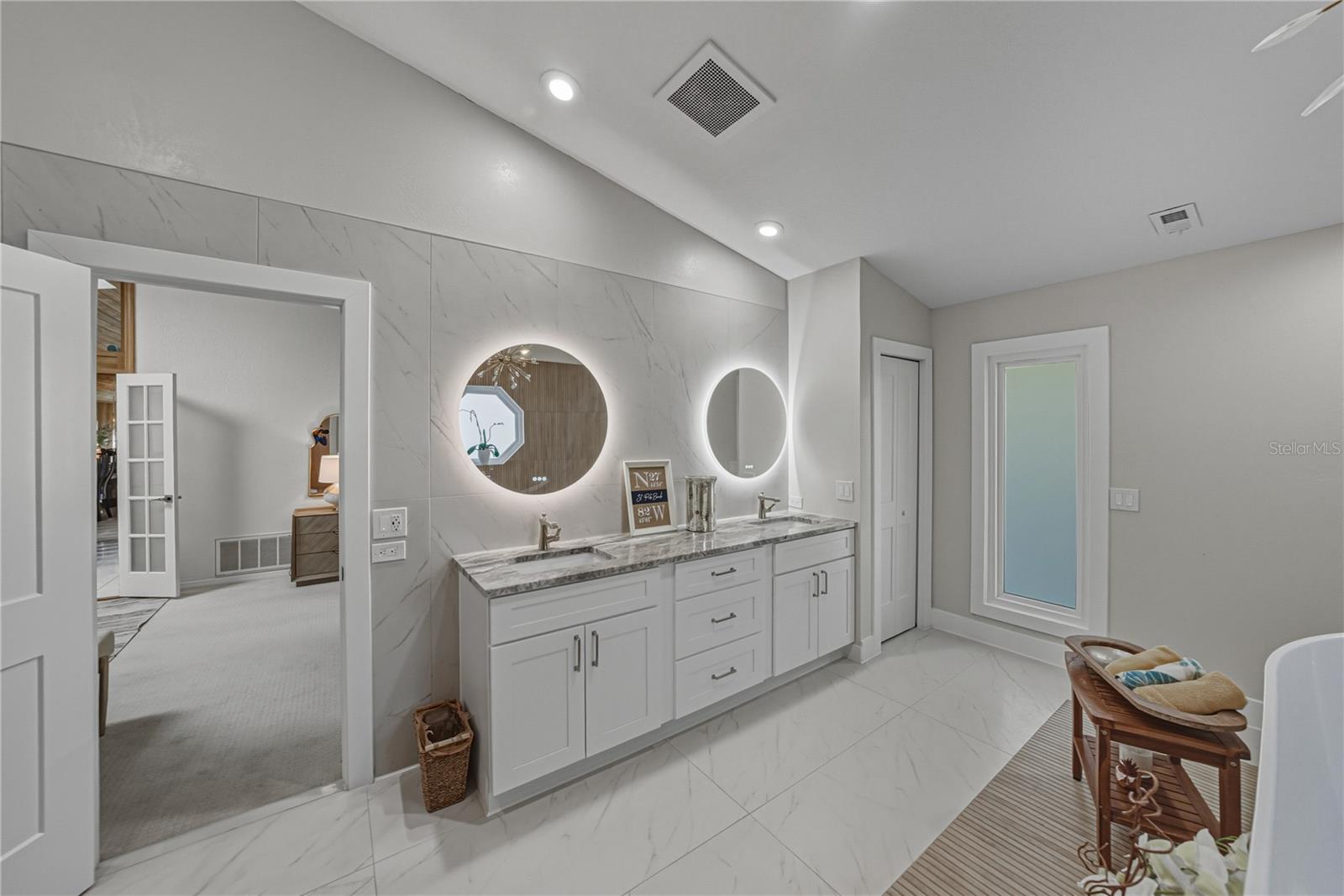 Listing photo id 55 for 723 Pinta Drive