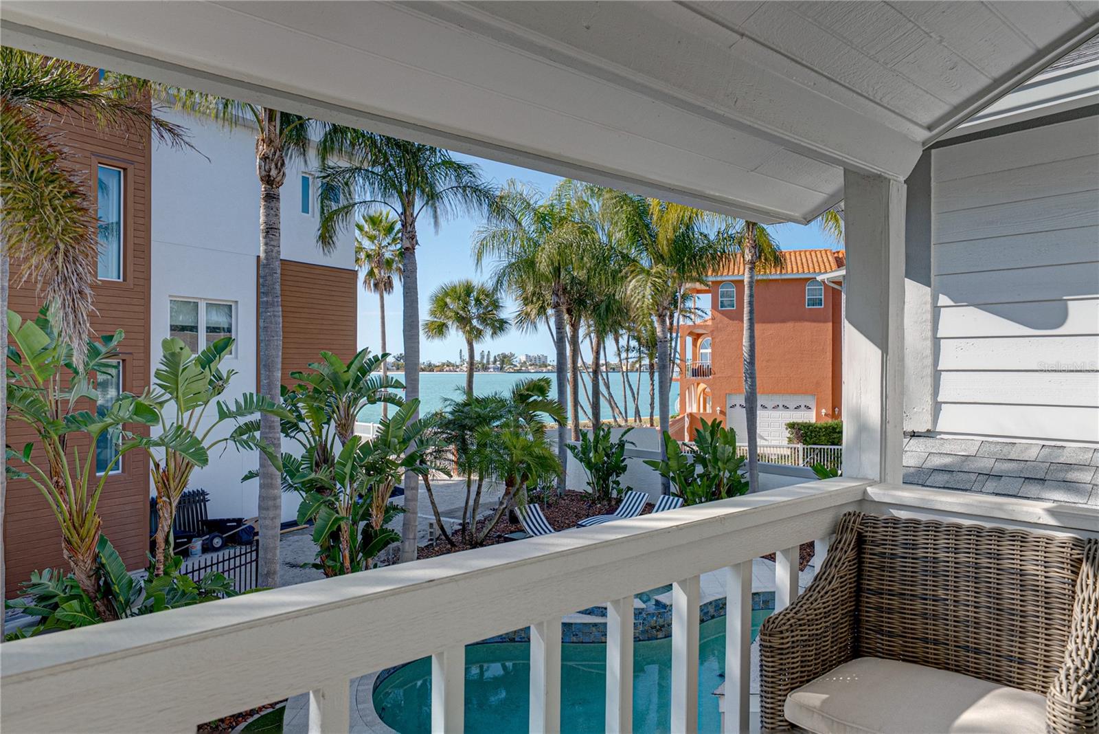 Listing photo id 69 for 723 Pinta Drive