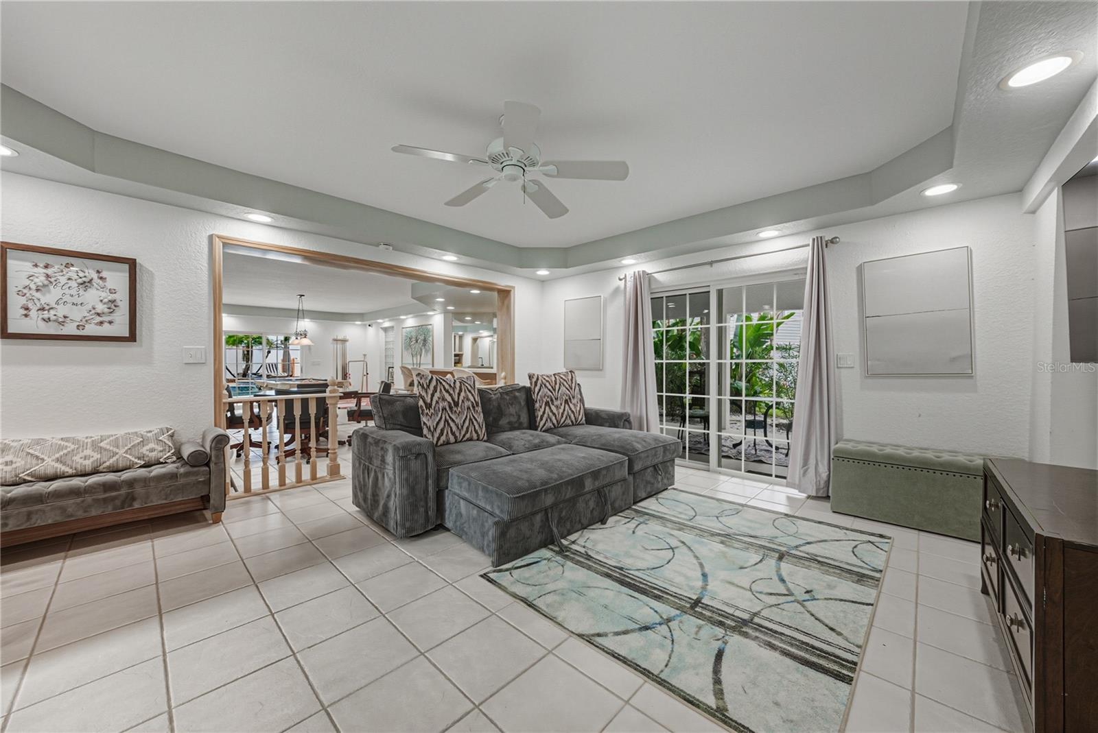 Listing photo id 77 for 723 Pinta Drive