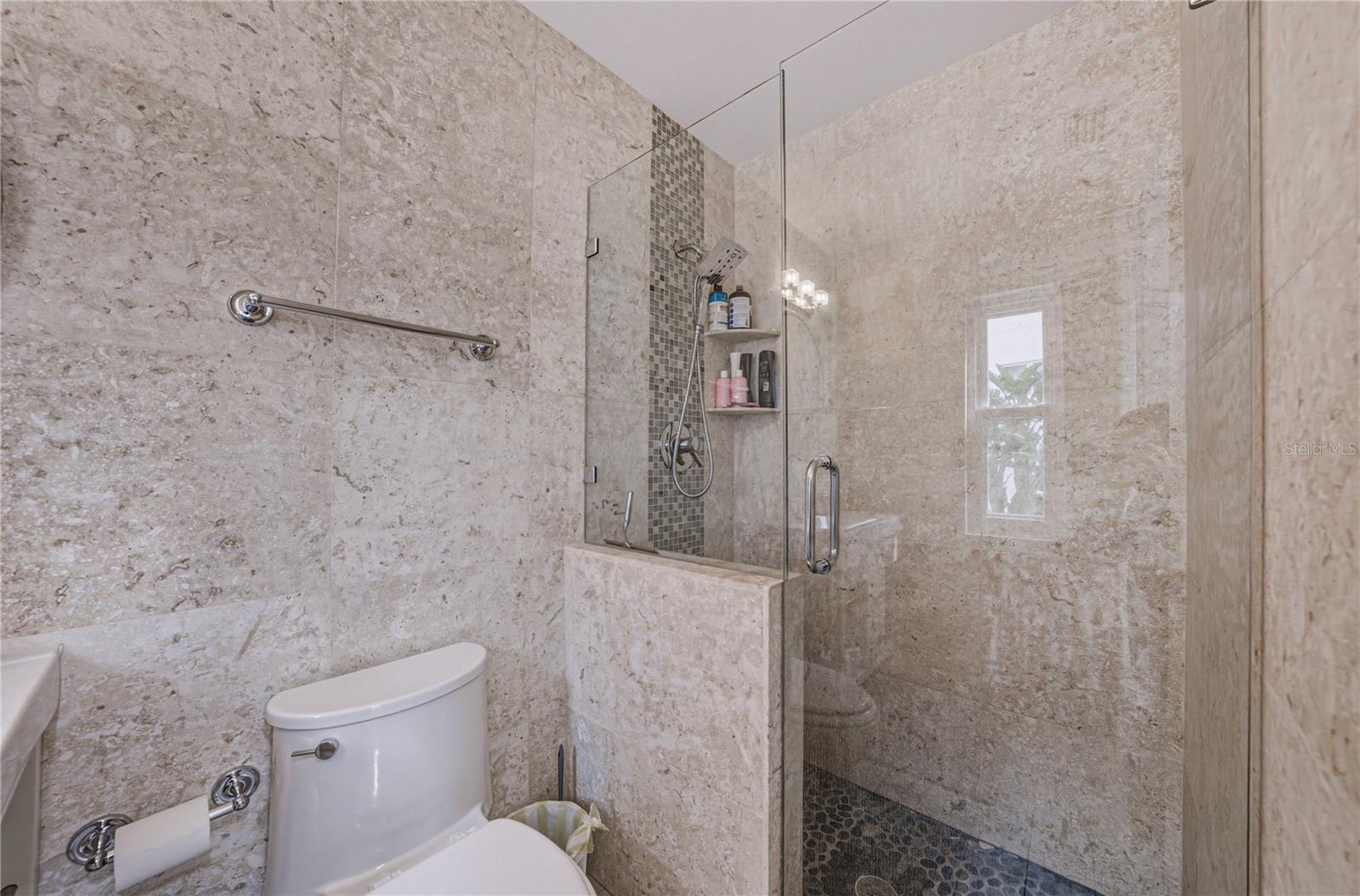 Listing photo id 89 for 723 Pinta Drive