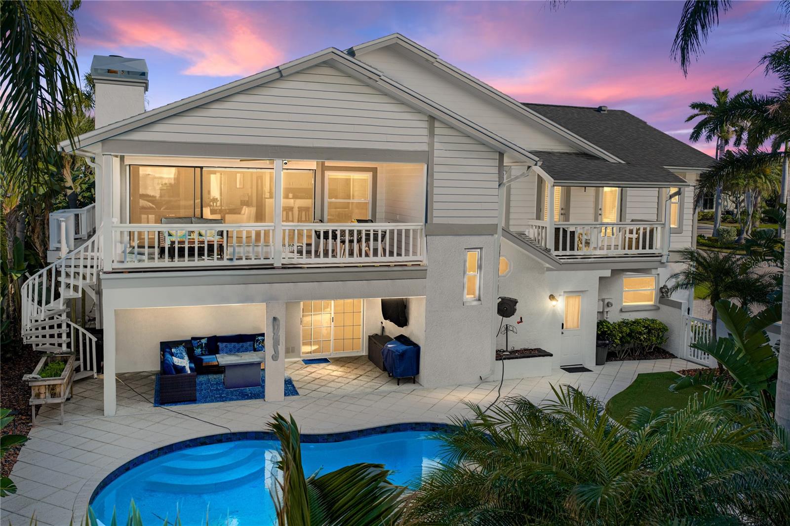 Listing photo id 93 for 723 Pinta Drive