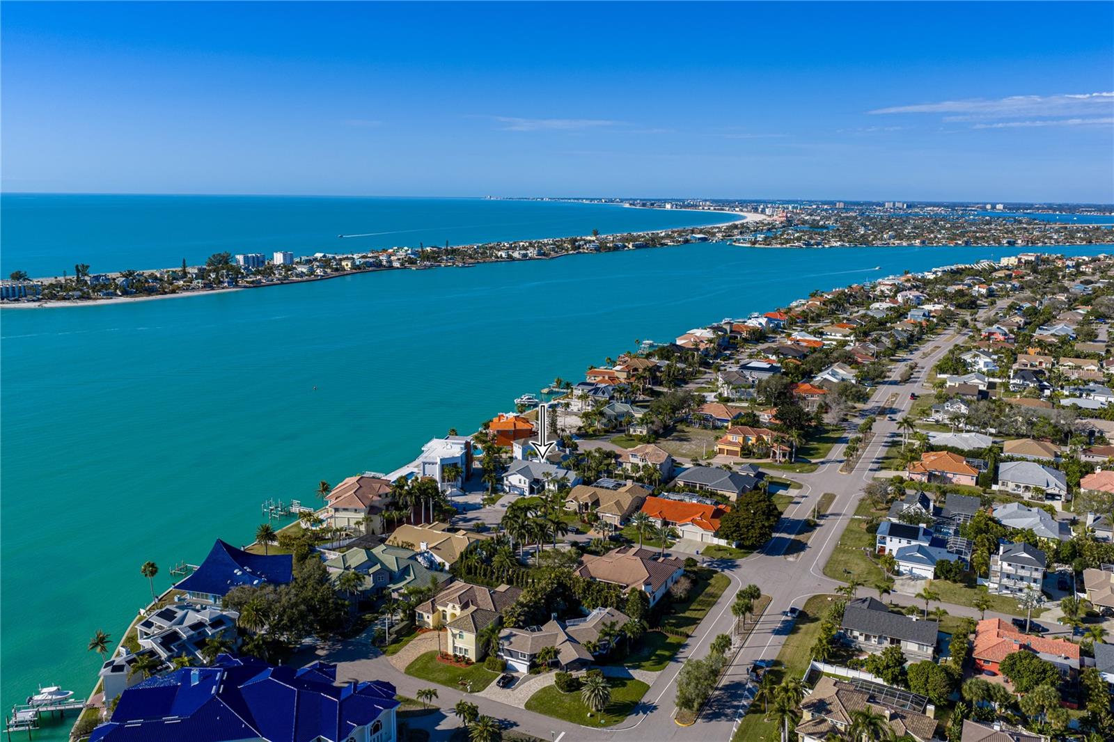 Listing photo id 94 for 723 Pinta Drive