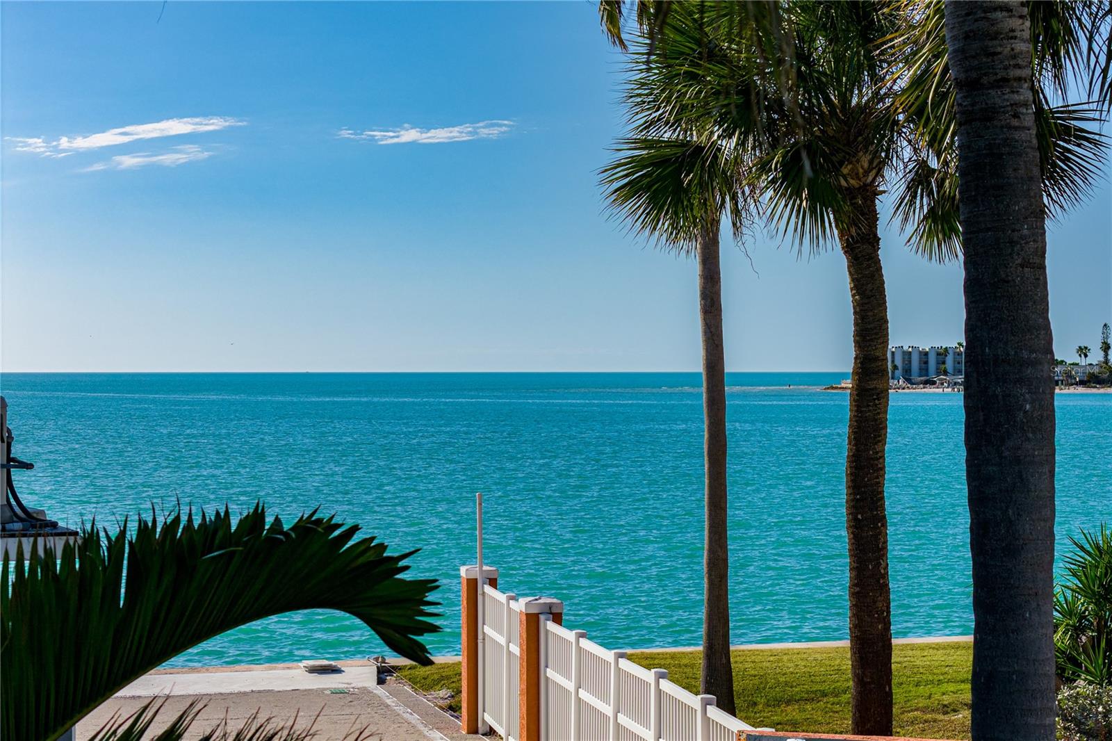 Listing photo id 96 for 723 Pinta Drive