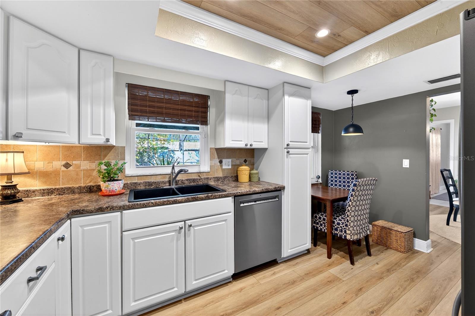 Image 13 of 45 For 13961 86th Avenue