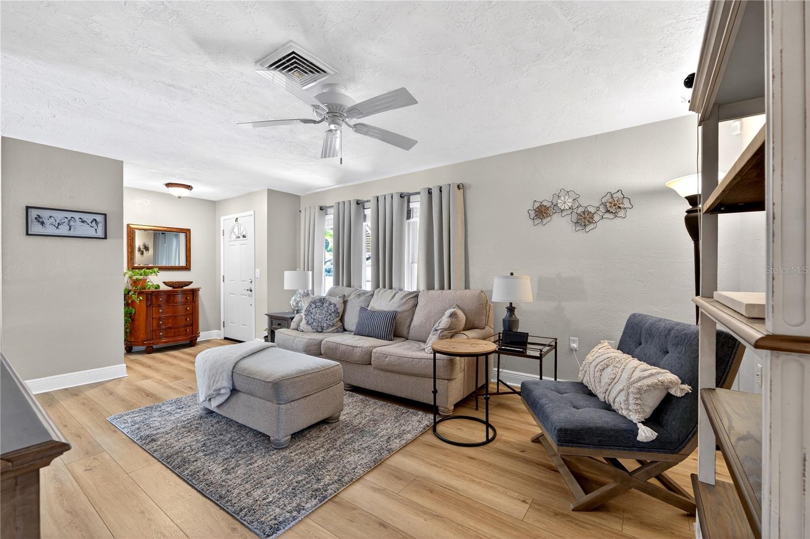 Image 17 of 45 For 13961 86th Avenue