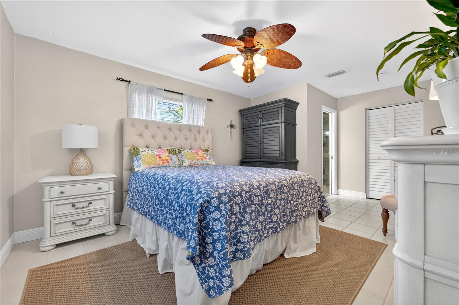 Image 18 of 45 For 13961 86th Avenue