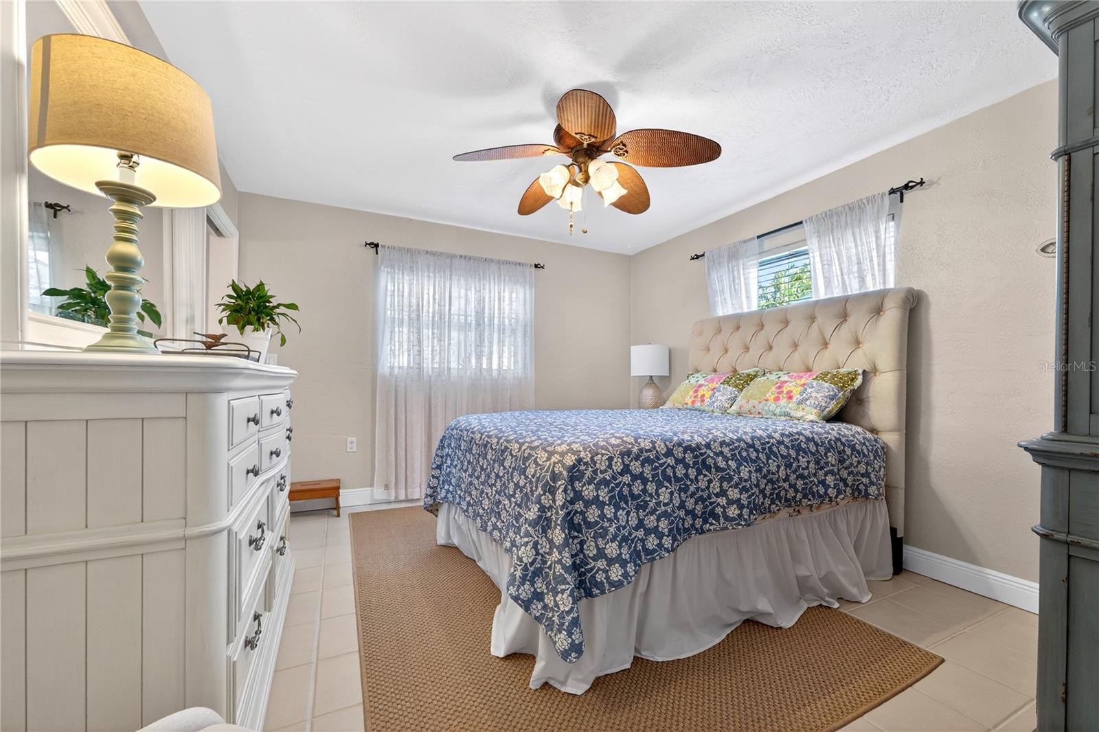 Image 19 of 45 For 13961 86th Avenue