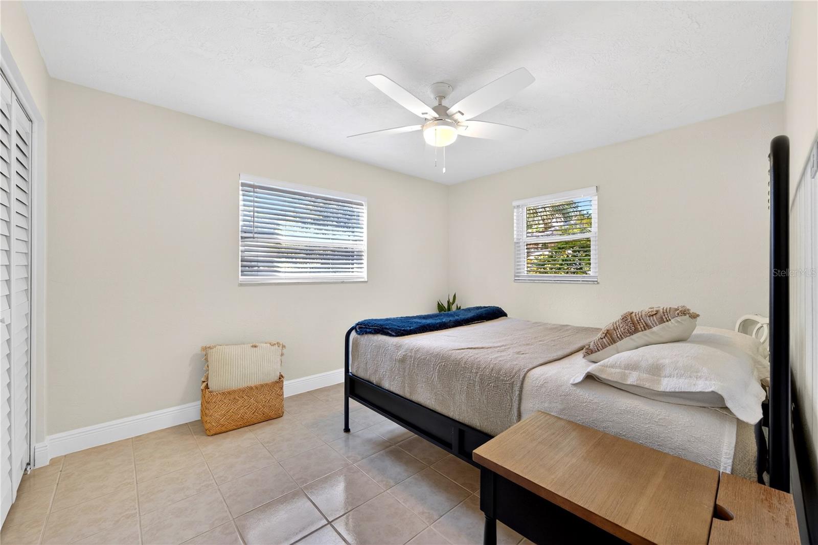 Image 25 of 45 For 13961 86th Avenue